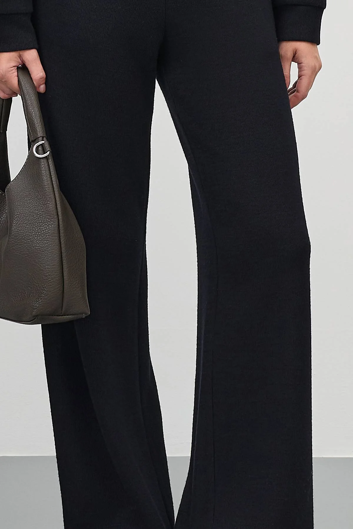 Трикотажные брюки из смесовой вискозы, 42