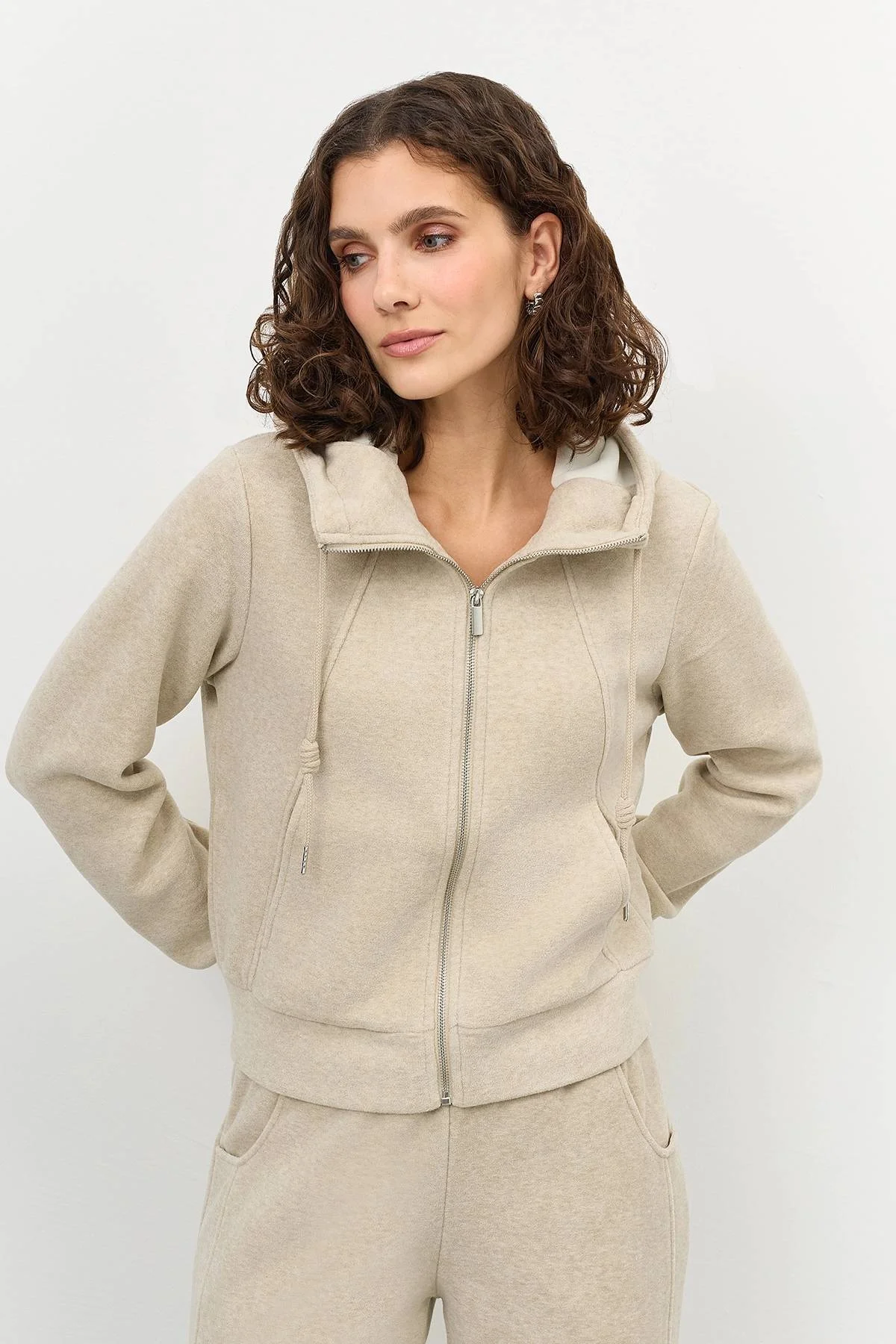 Теплый укороченный худи, 48