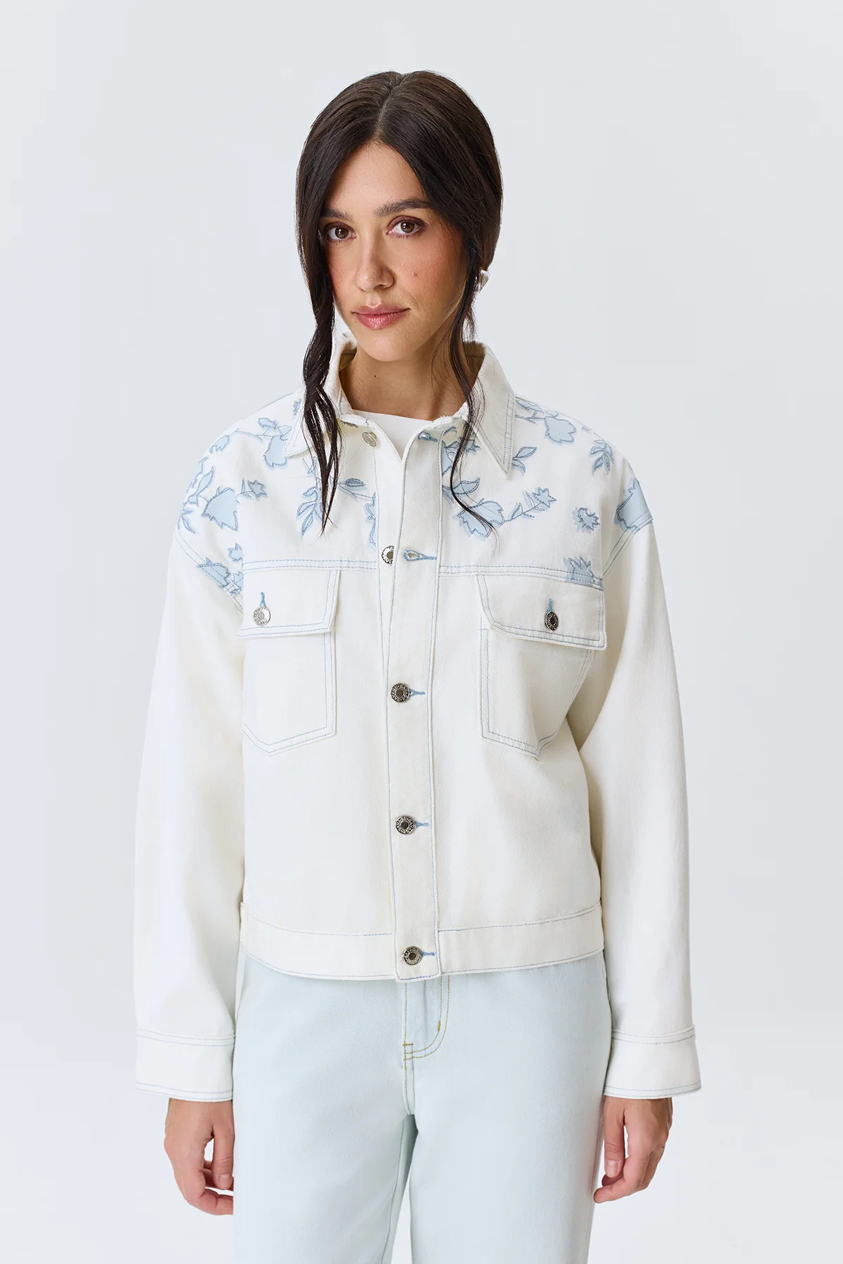 Джинсовый жакет с цветочным принтом, 48