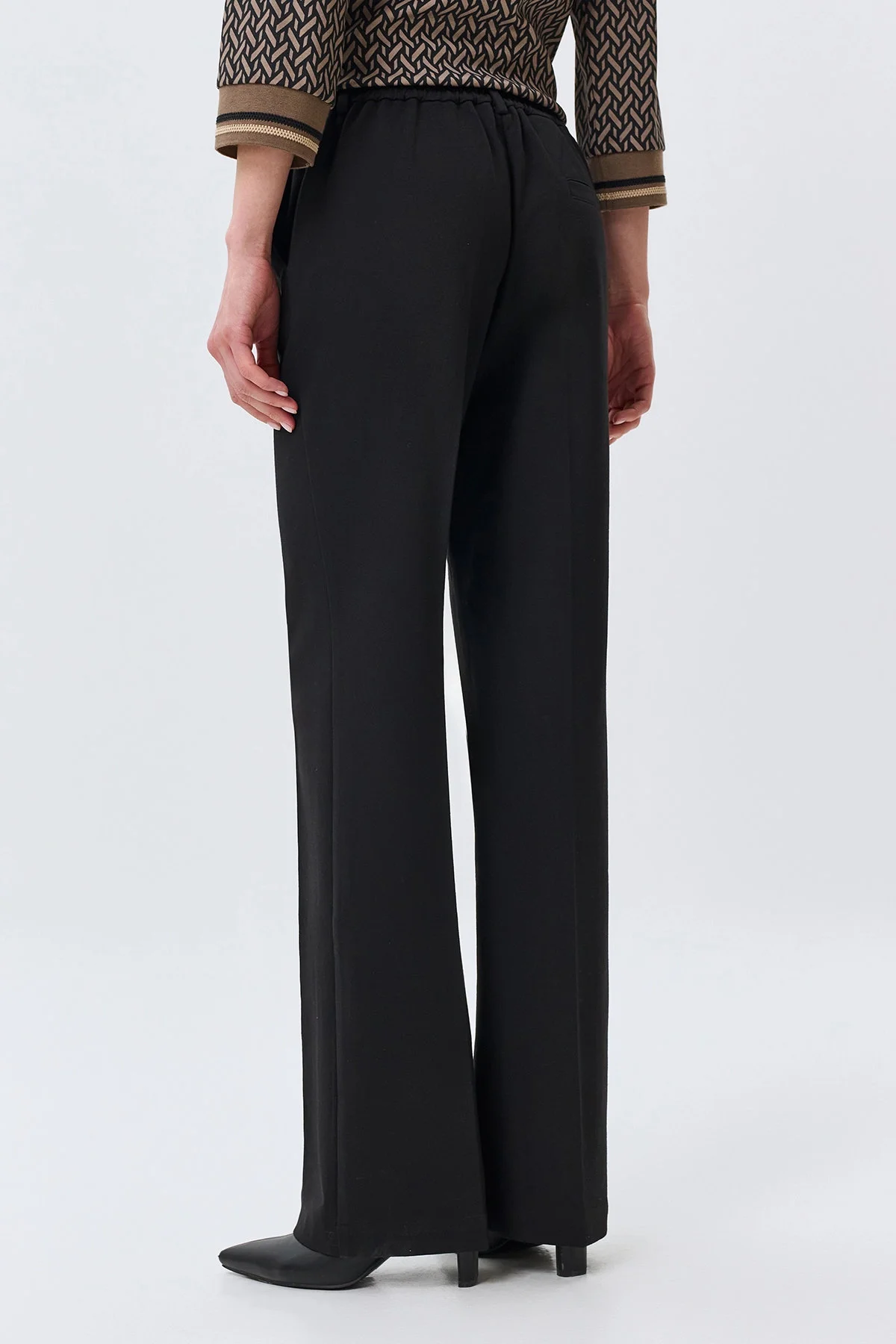 Трикотажные брюки со стрелками, черный, 44