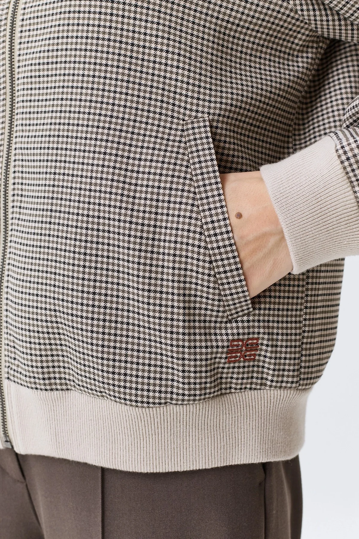 Бомбер в мелкую клетку из смесовой вискозы, 44