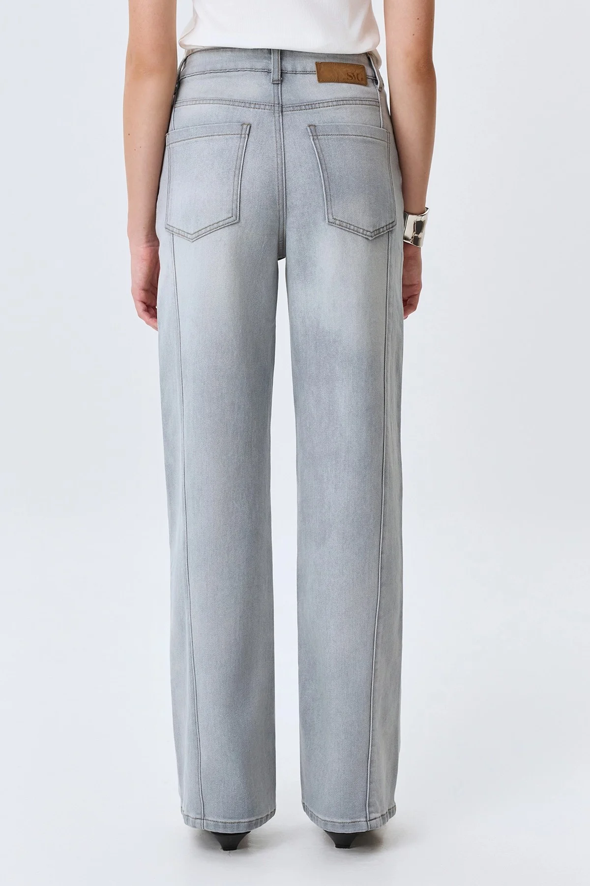 Прямые серые джинсы, 50