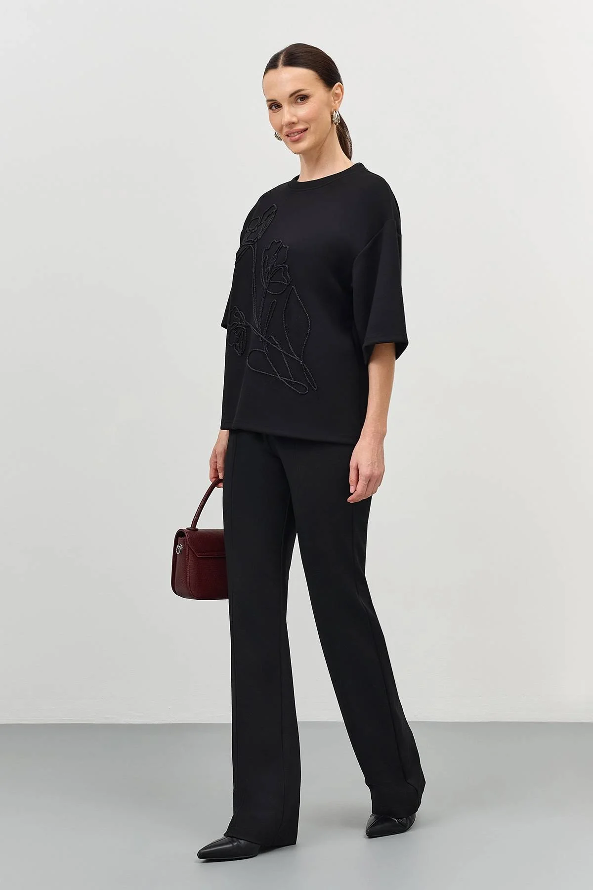 Лимитированная серия джемпер с  вышивкой и ремень, 44