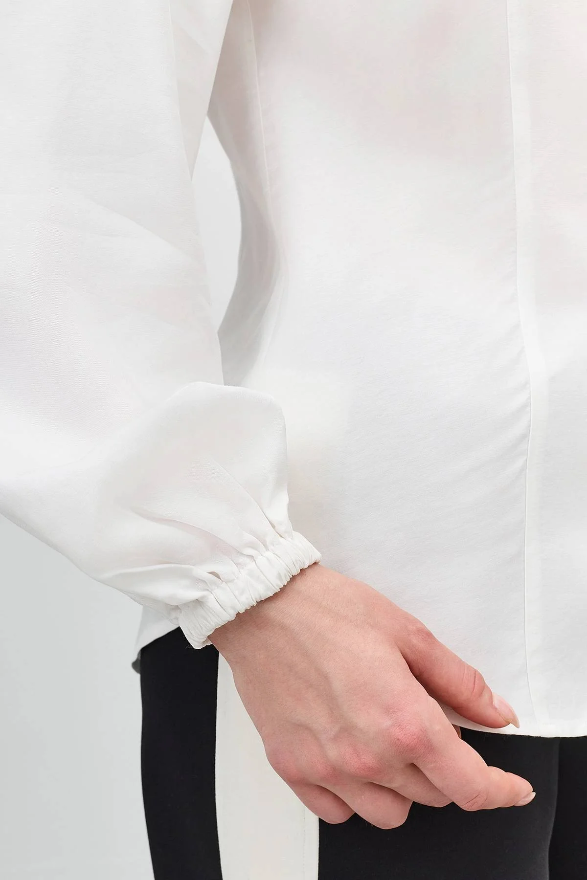 Лимитированная серия блузка с объемными рукавами и ремень, 42