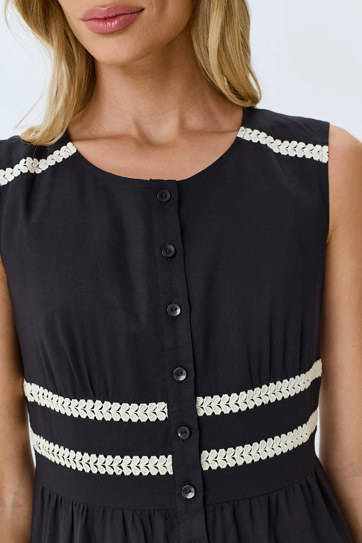 Платье из тенселя с ярусными оборками, 42