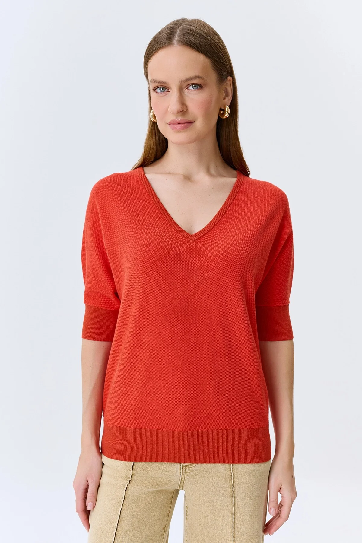 Яркий джемпер V-neck, 42