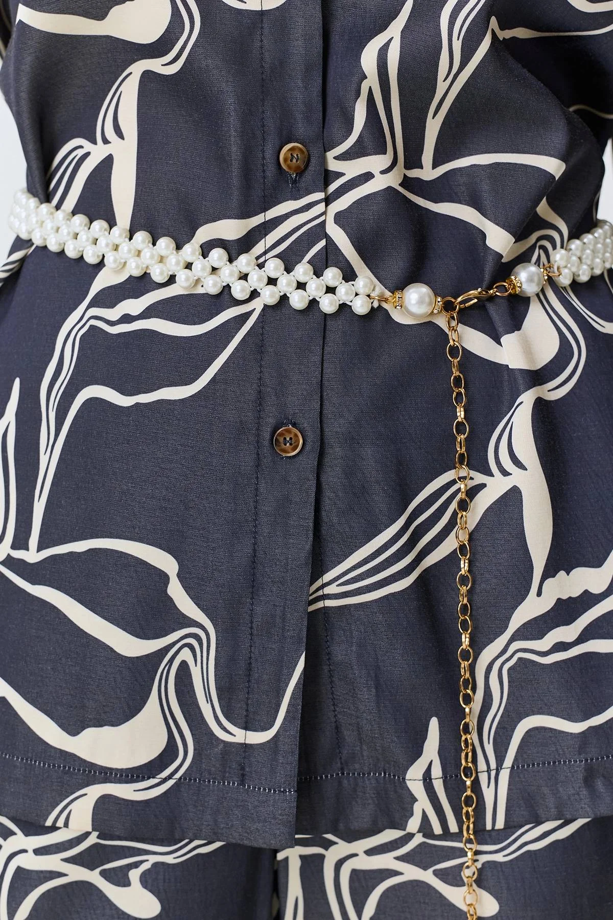 Пояс-цепочка с жемчужинами, One