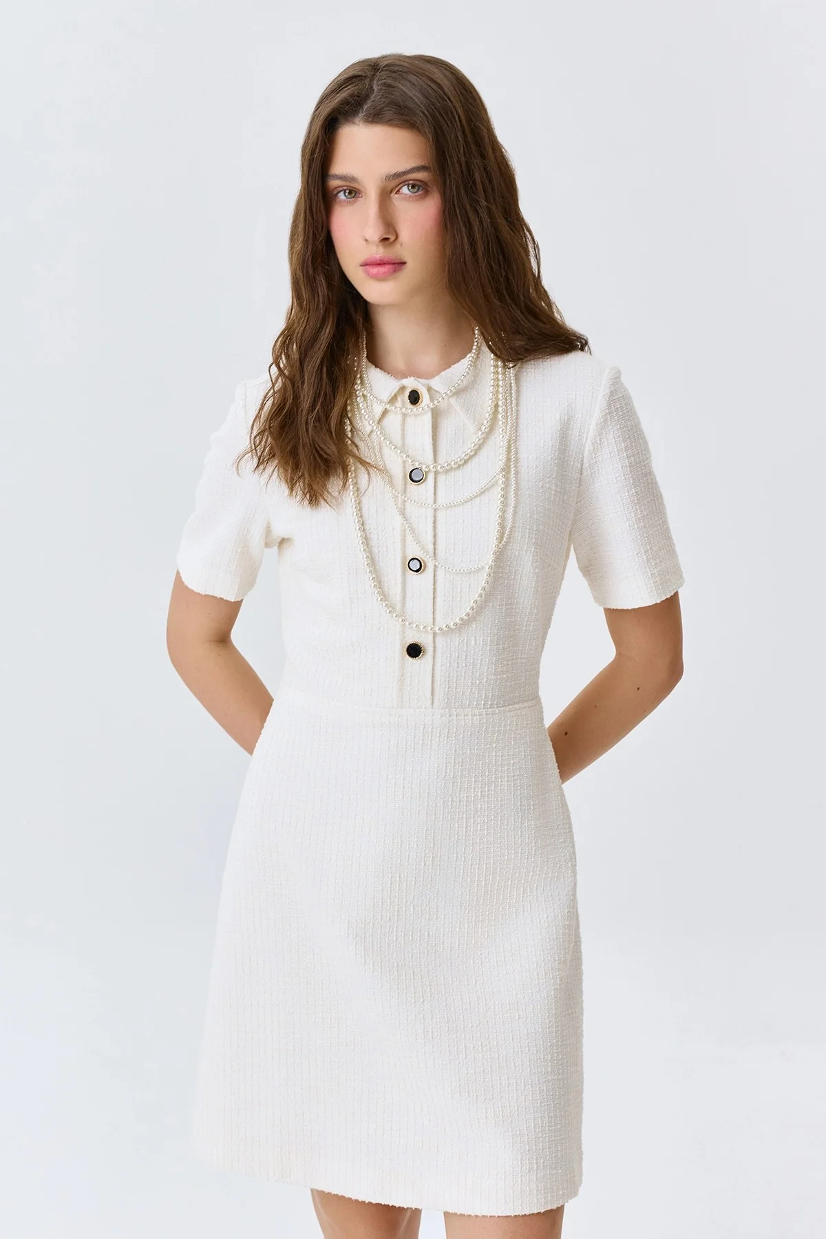 Трикотажное платье с металлическими пуговицами, 44