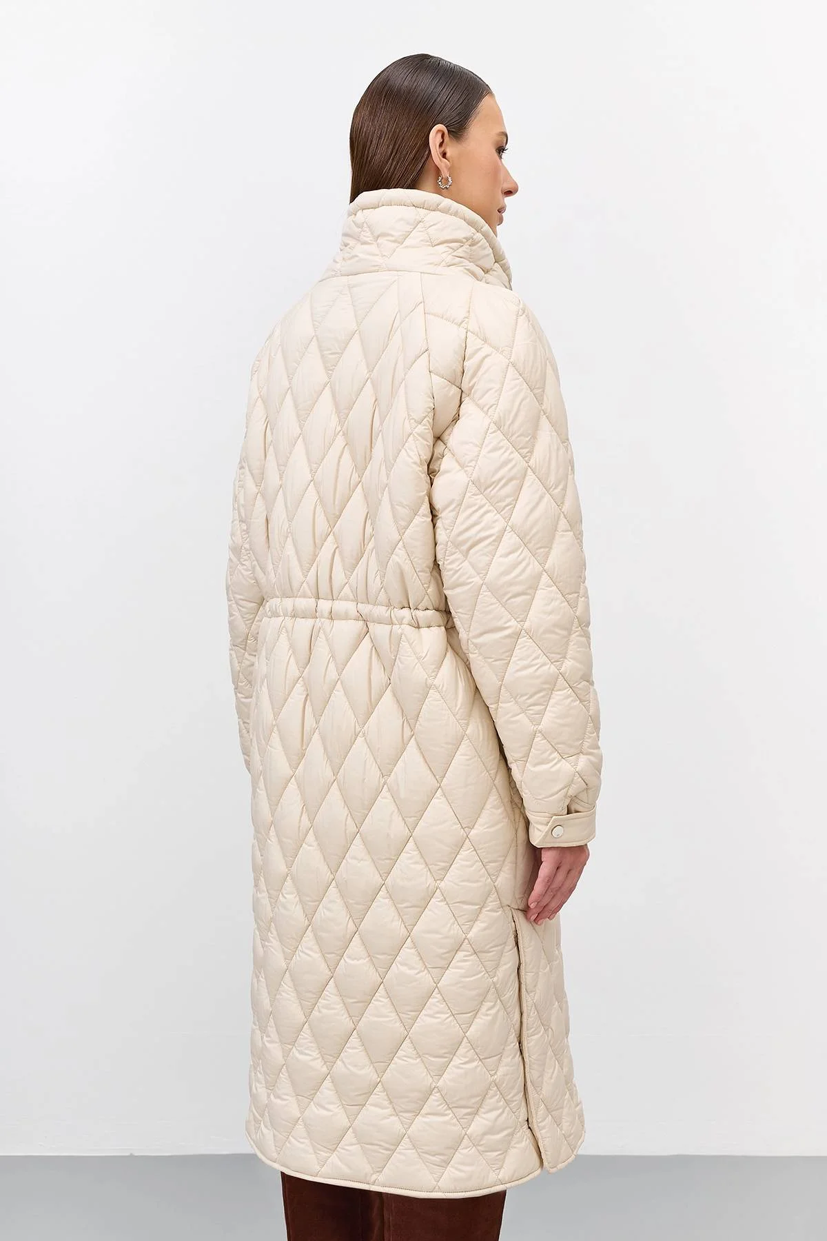 Лимитированная серия пальто с акцентным воротником и палантин, 42