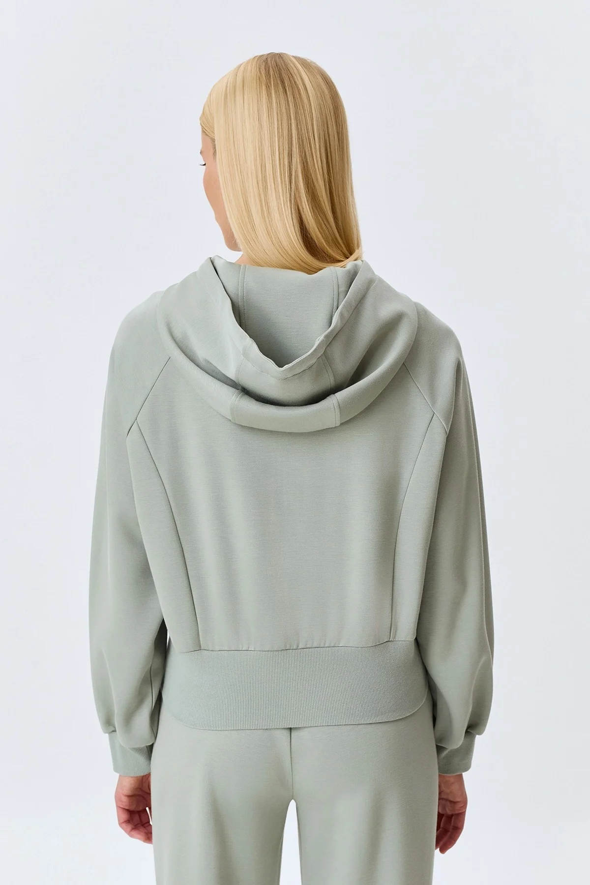 Укороченный бомбер с капюшоном, 44