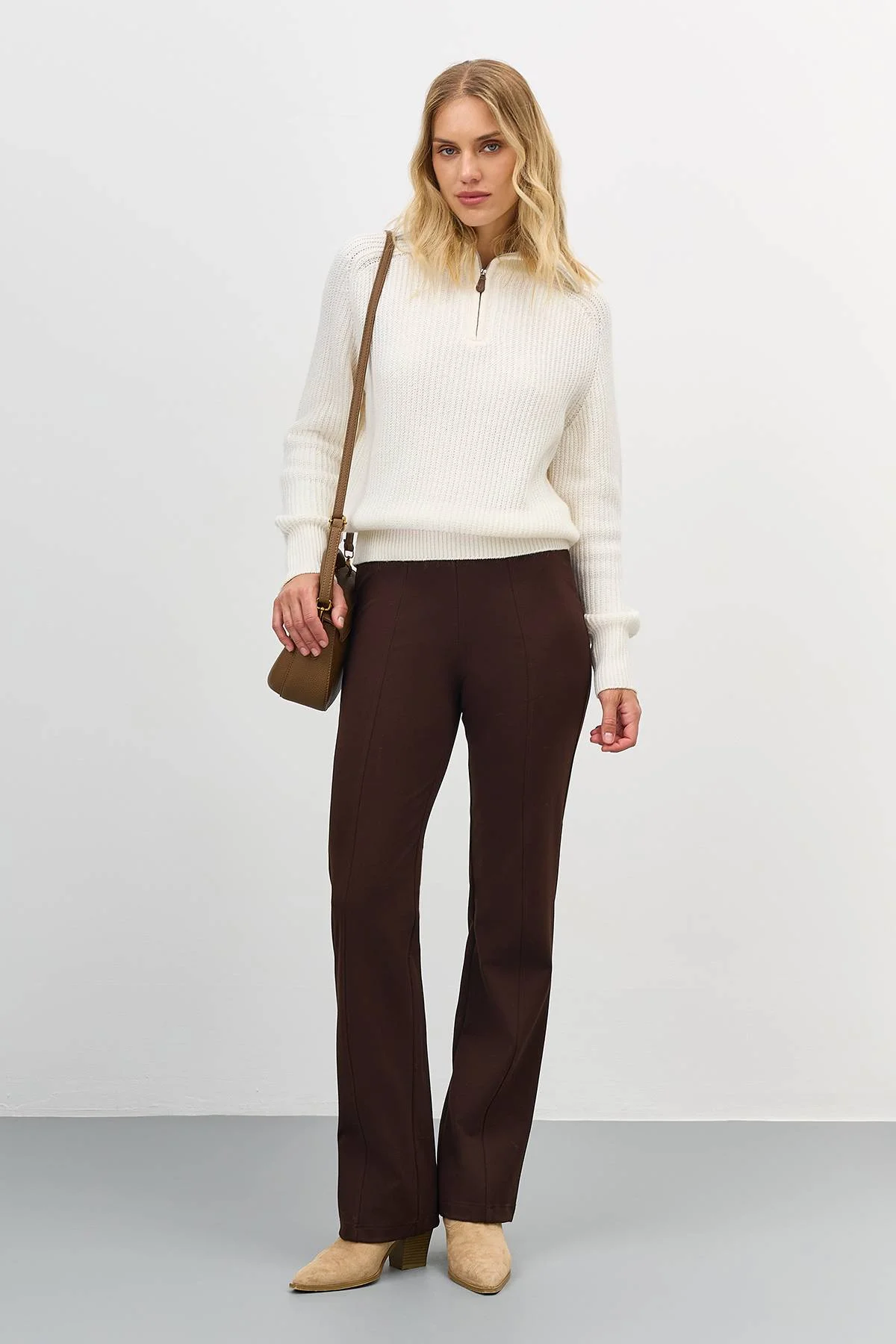 Лимитированная серия свитер с отложным воротником на молнии и ремень, 42 Лимитированная серия свитер с отложным воротником на молнии и ремень, 42