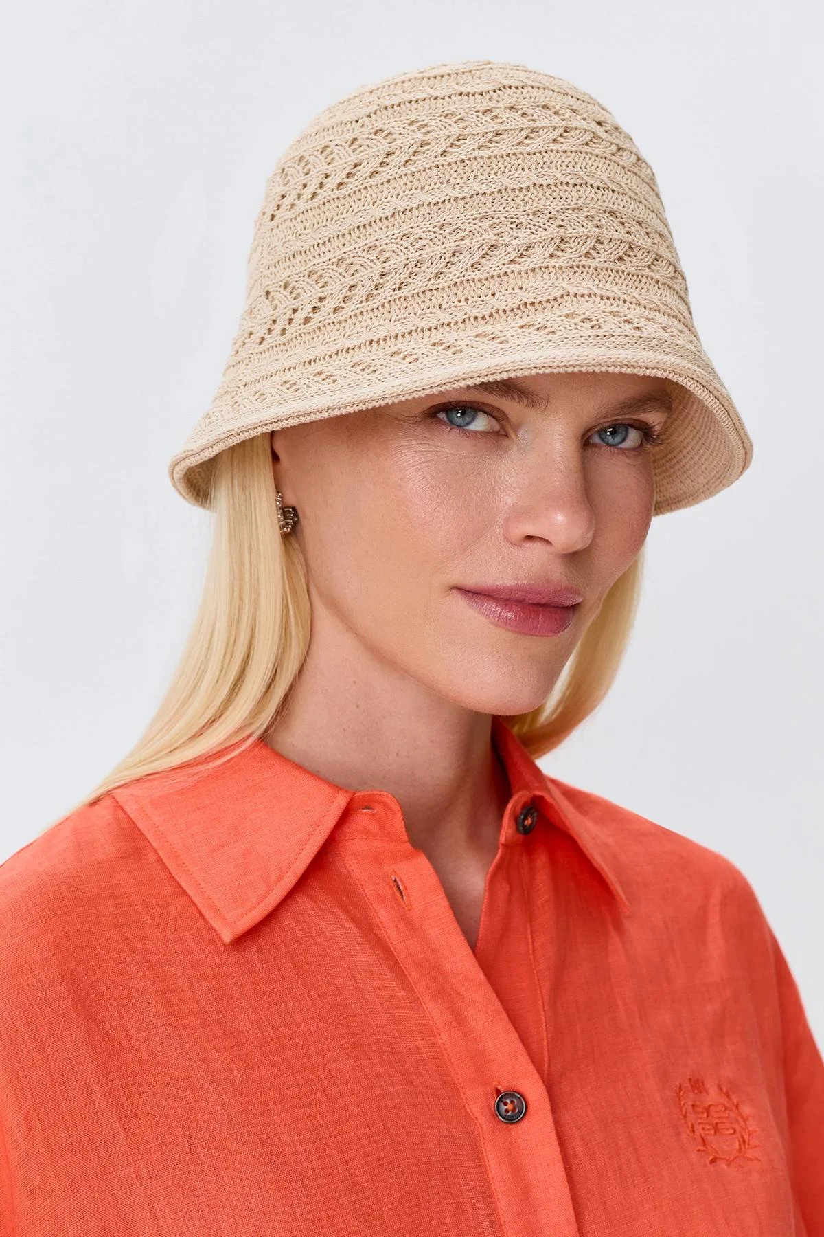 Светлая ажурная панама, One