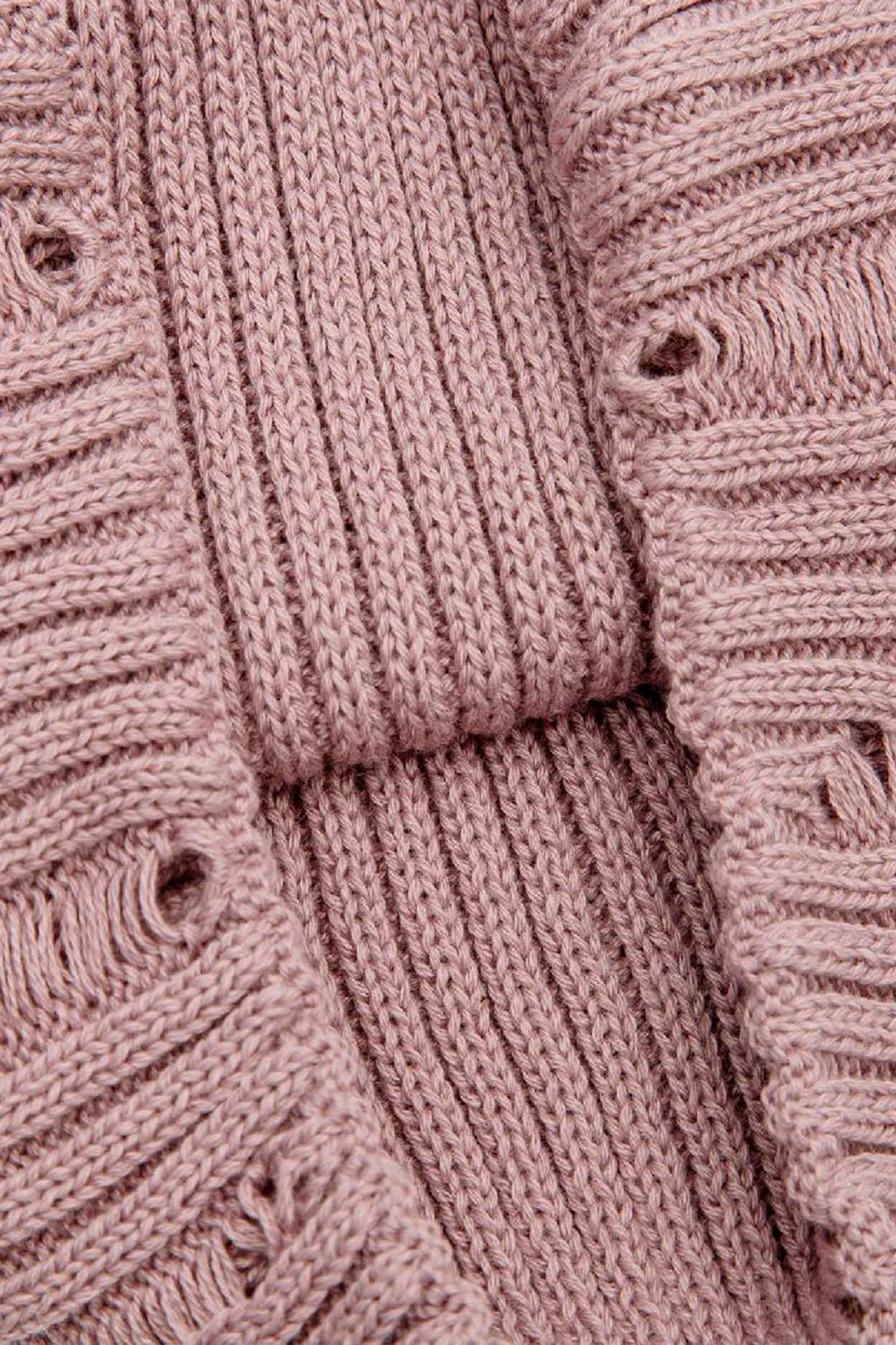 Классическая шапка бини в стиле "рваного" трикотажа в ярко-голубом цвете, 57р