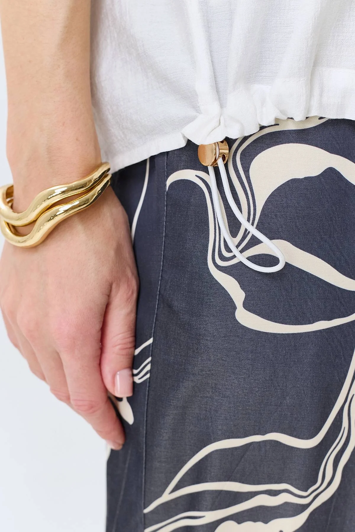 Легкая блузка из нейлона, 38