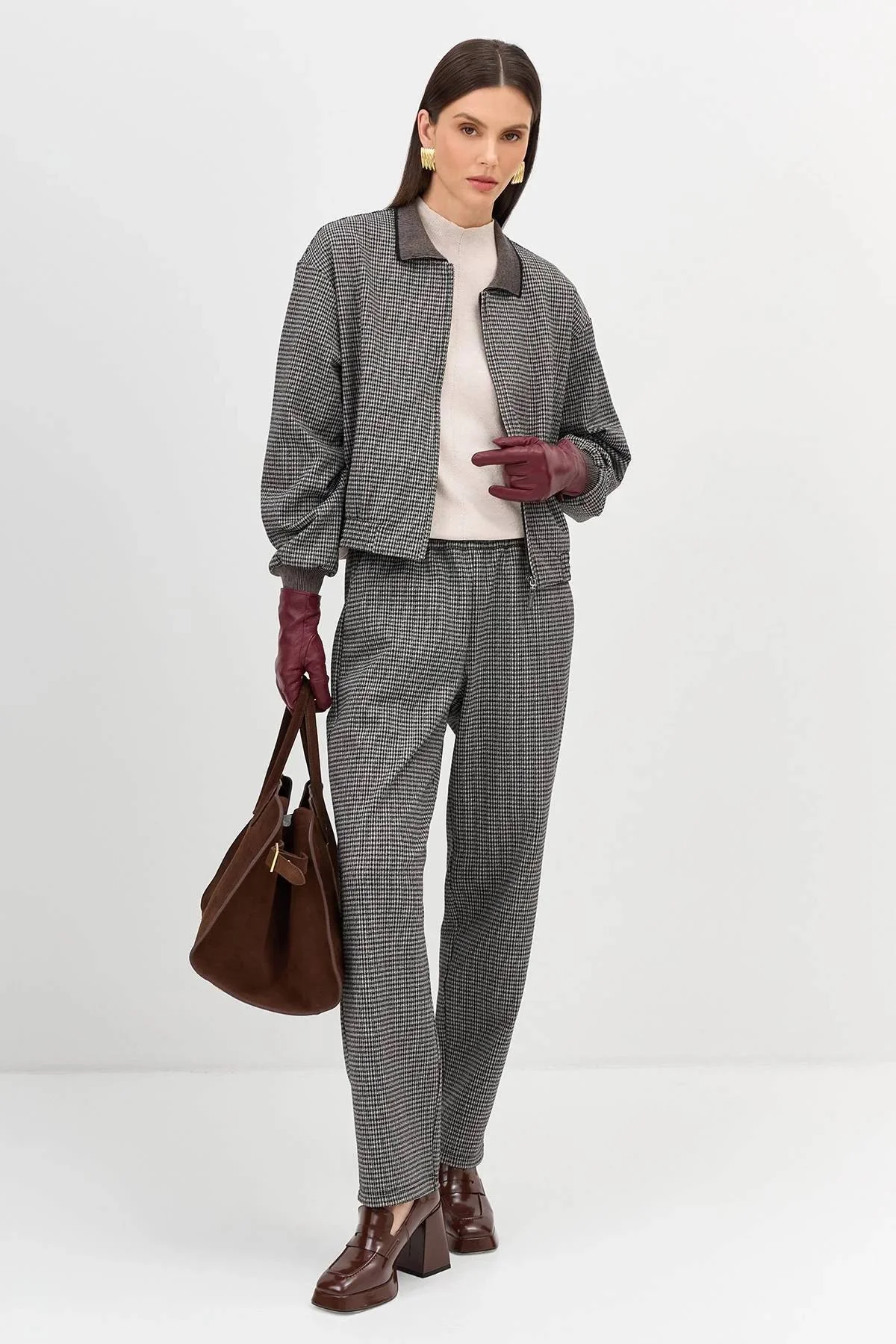 Свободный бомбер в мелкую клетку, 46