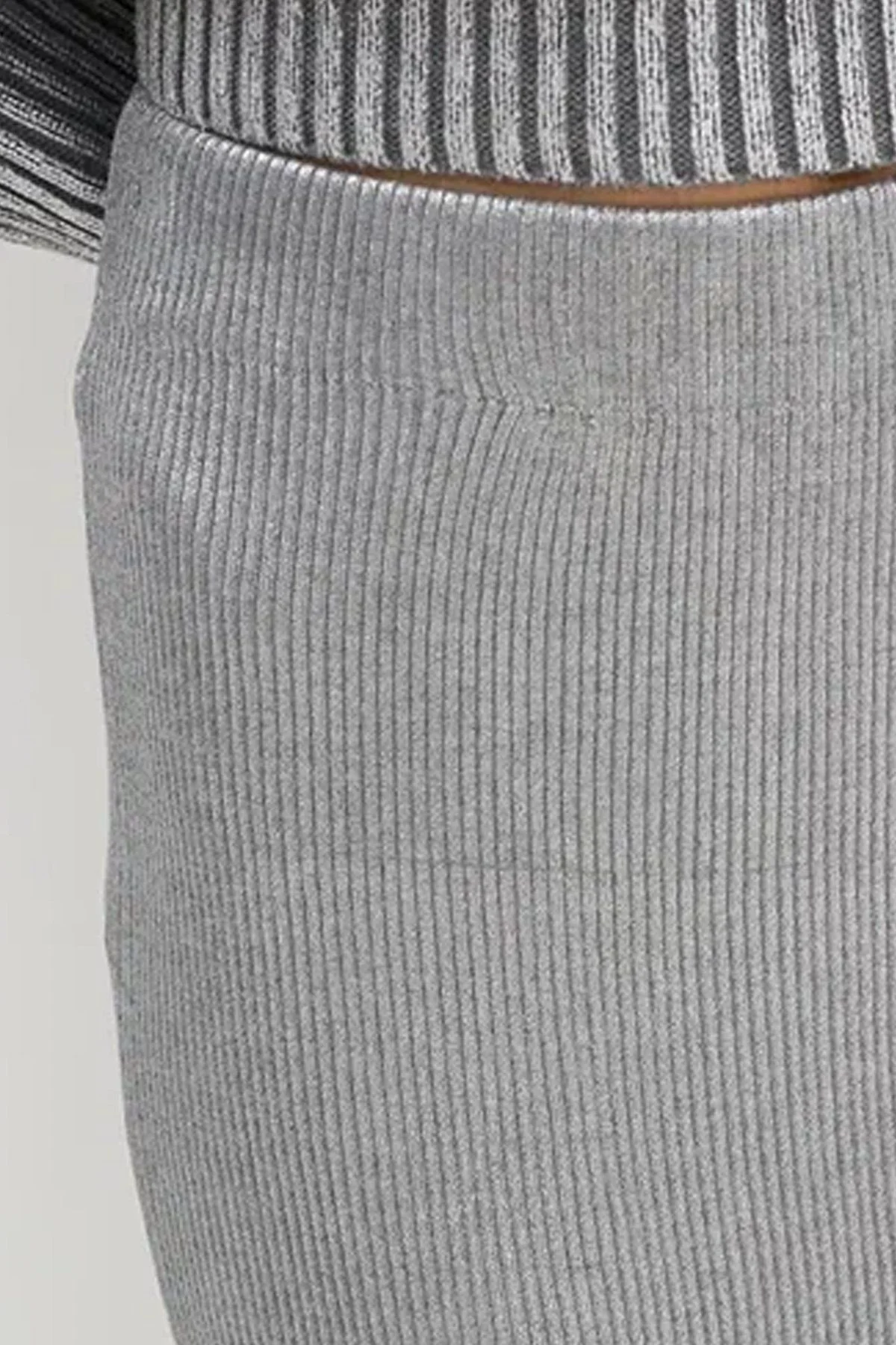 Трикотажная юбка с эффектом жидкого металла, 46р