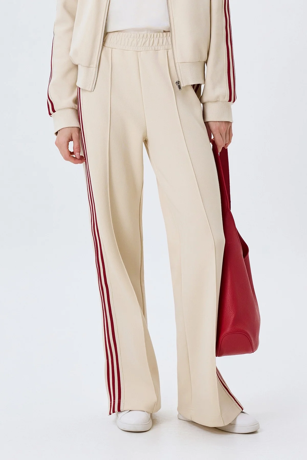 Трикотажные брюки с контрастными лампасами, 46