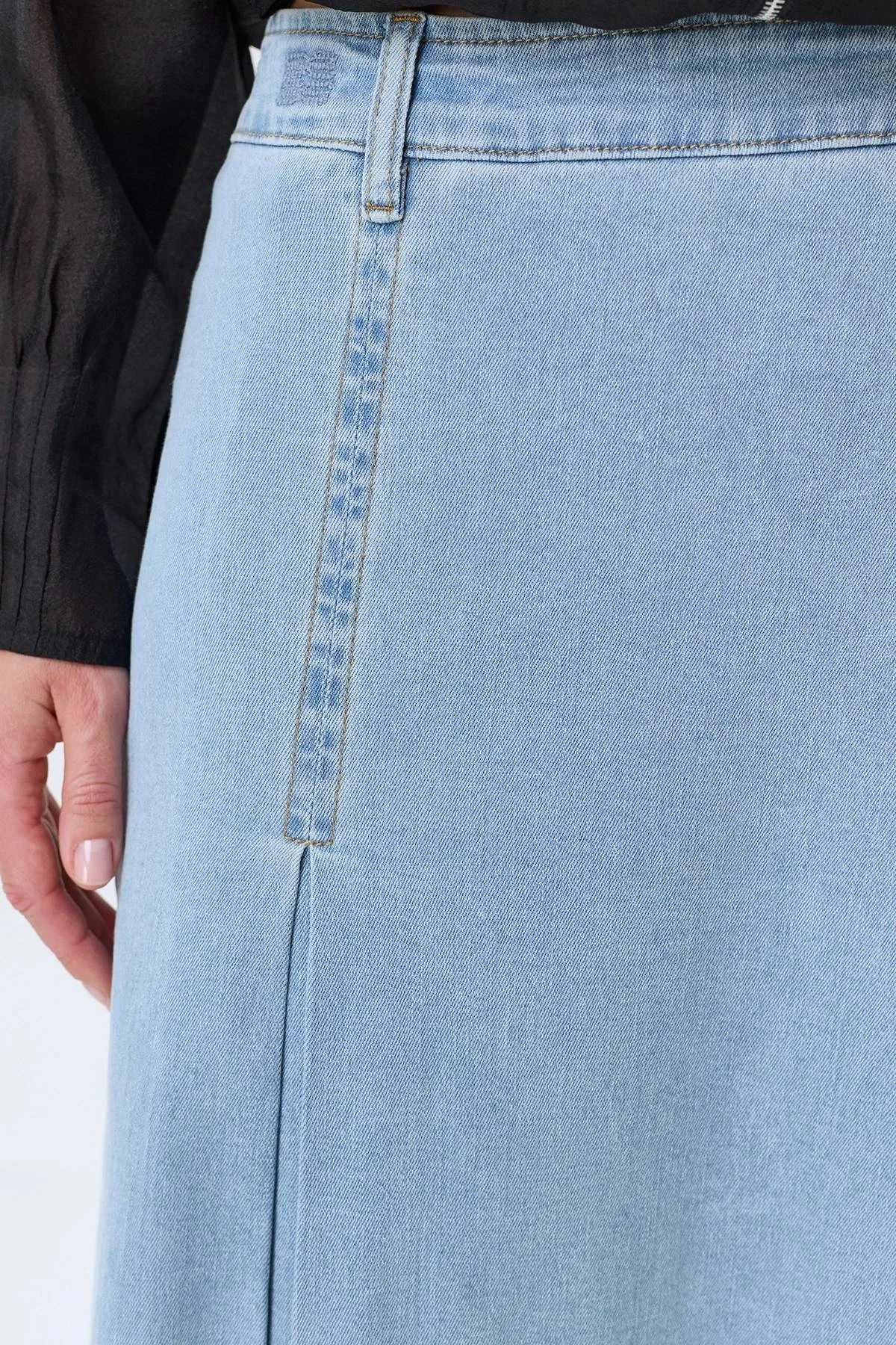 Джинсовая юбка с мягкими складками, 44