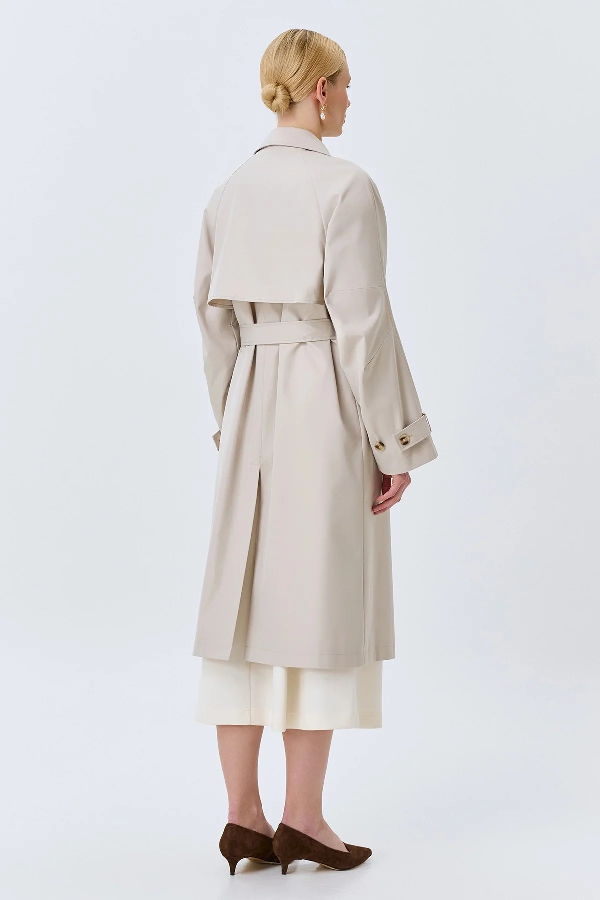 Классический тренч с акцентными пуговицами, 48