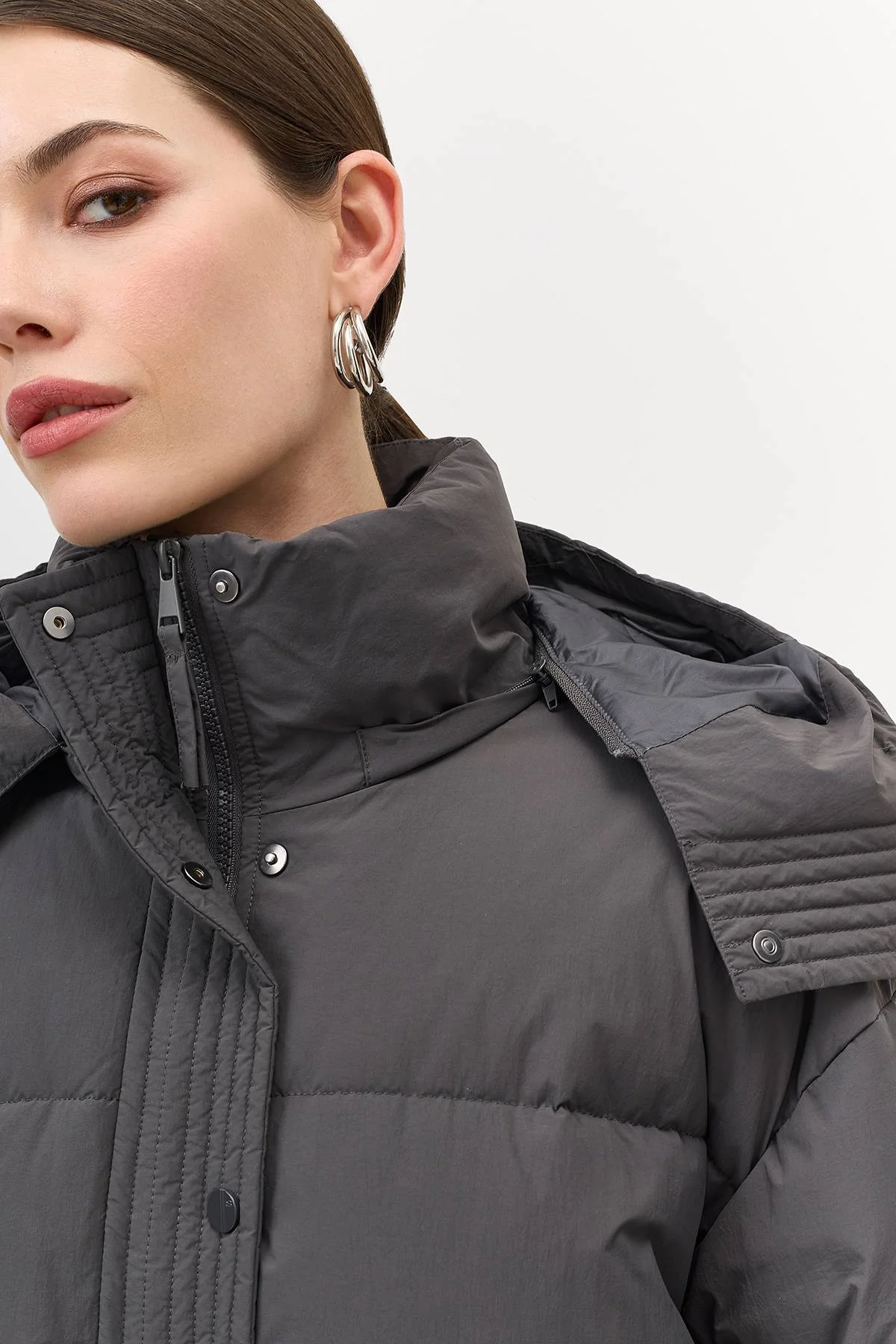 Лимитированная серия графитовая куртка с четким кроем и асимметрией с варежками, 50