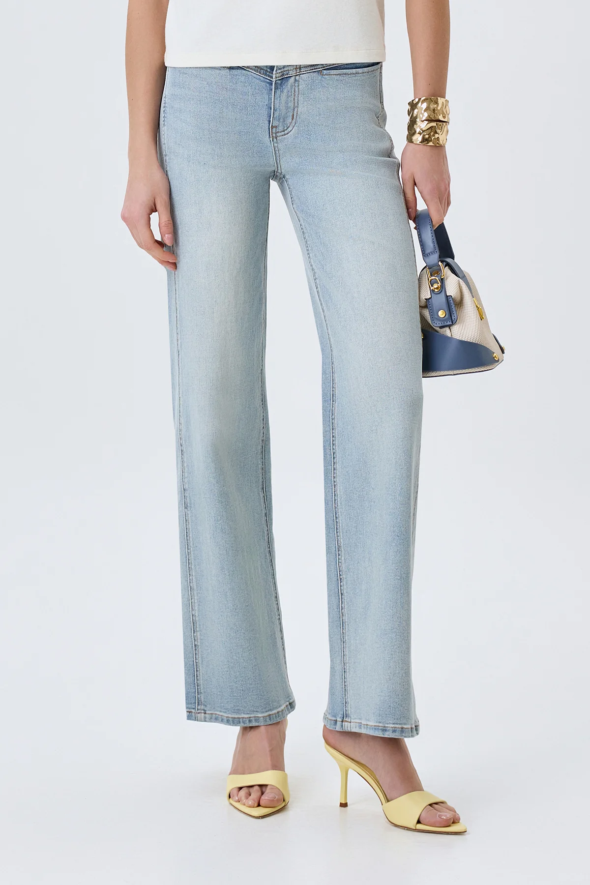 Свободные джинсы с деликатной варкой, 48