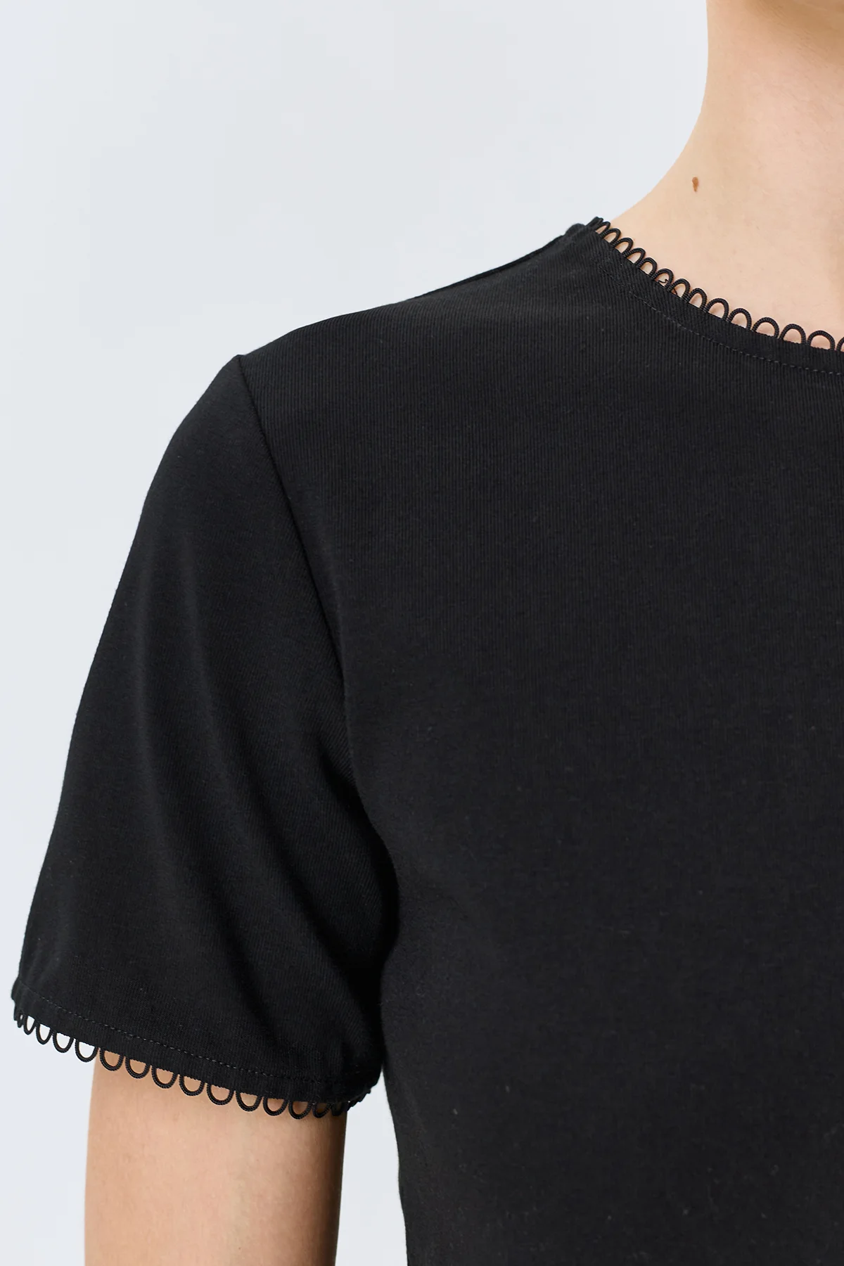 Футболка с кружевным кантом, 48