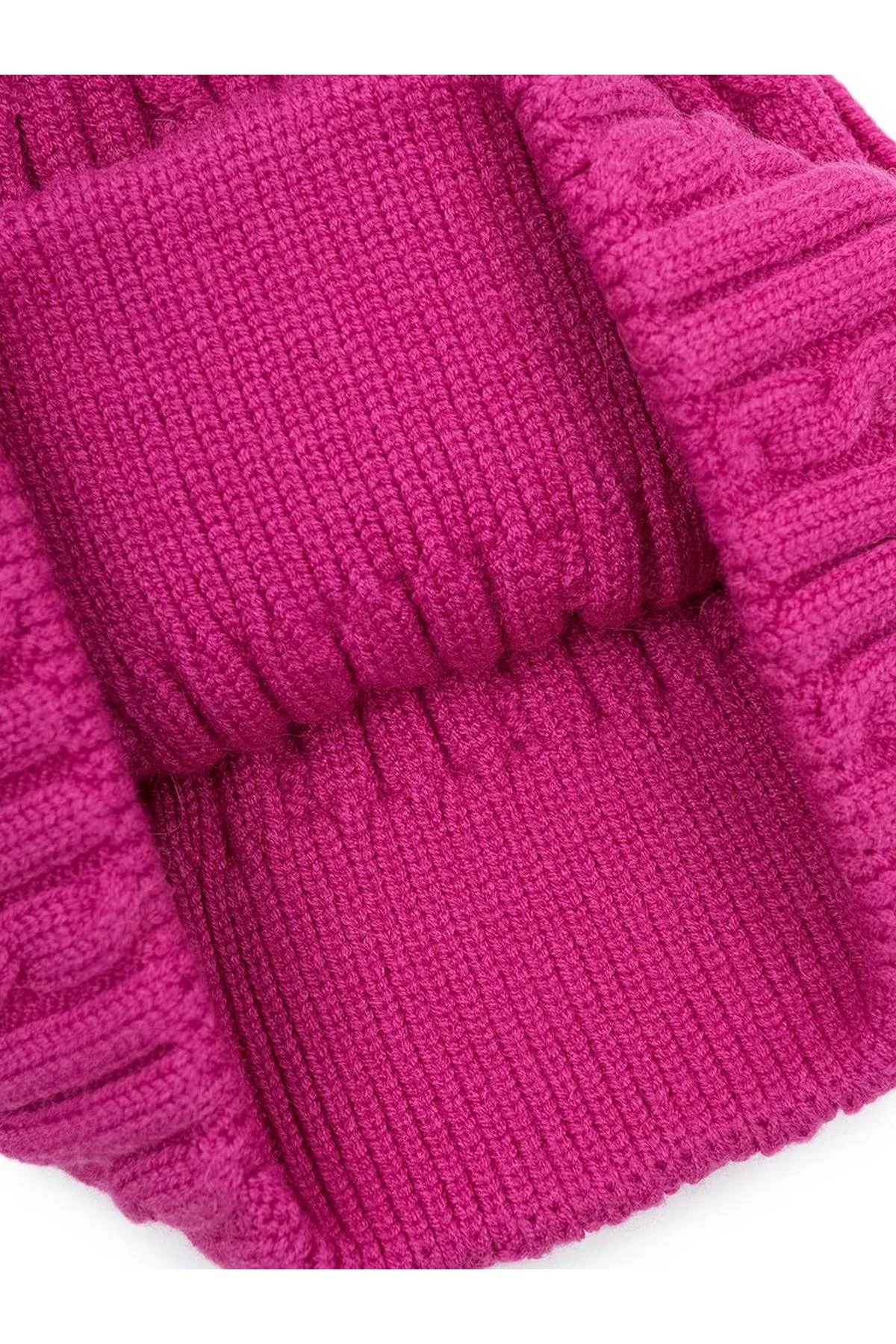 Шапка фуксия, One