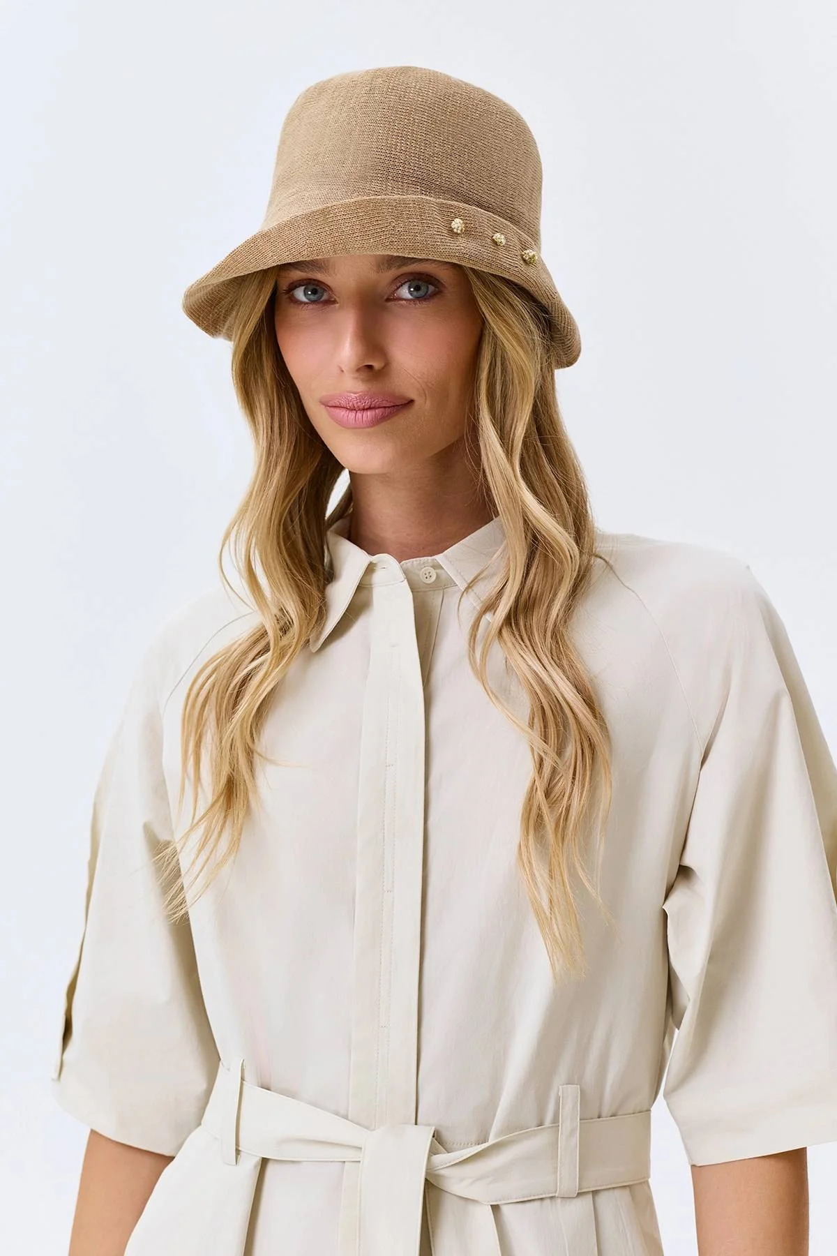 Панама с загнутыми полями, One