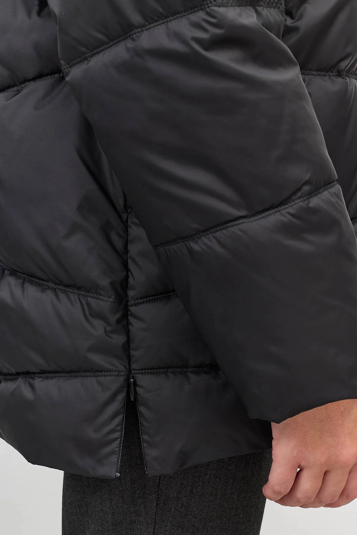 Лимитрированная серия черная куртка с манишкой из искусственной овчины и палантин, 44