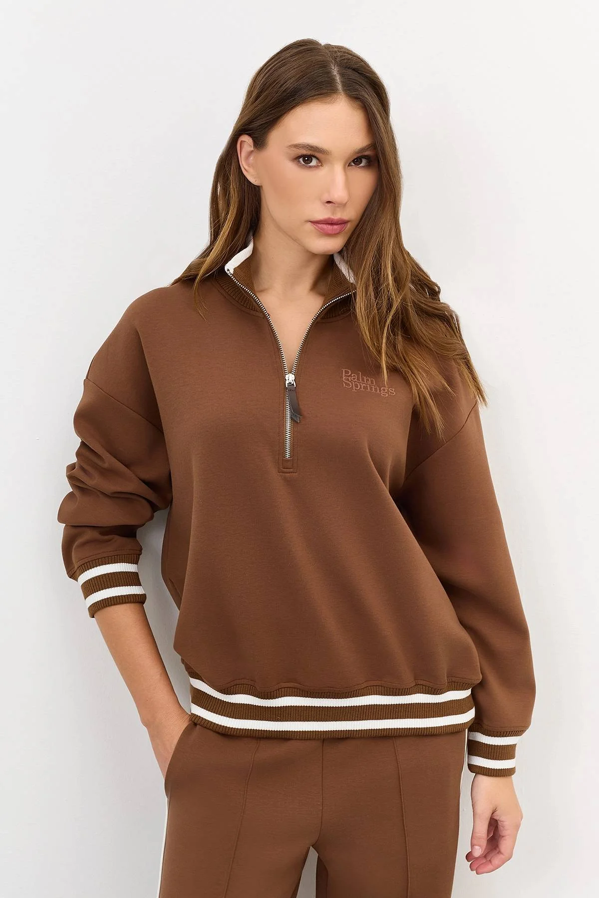 Лимитированная серия джемпер с короткой молнией и ремень, 42