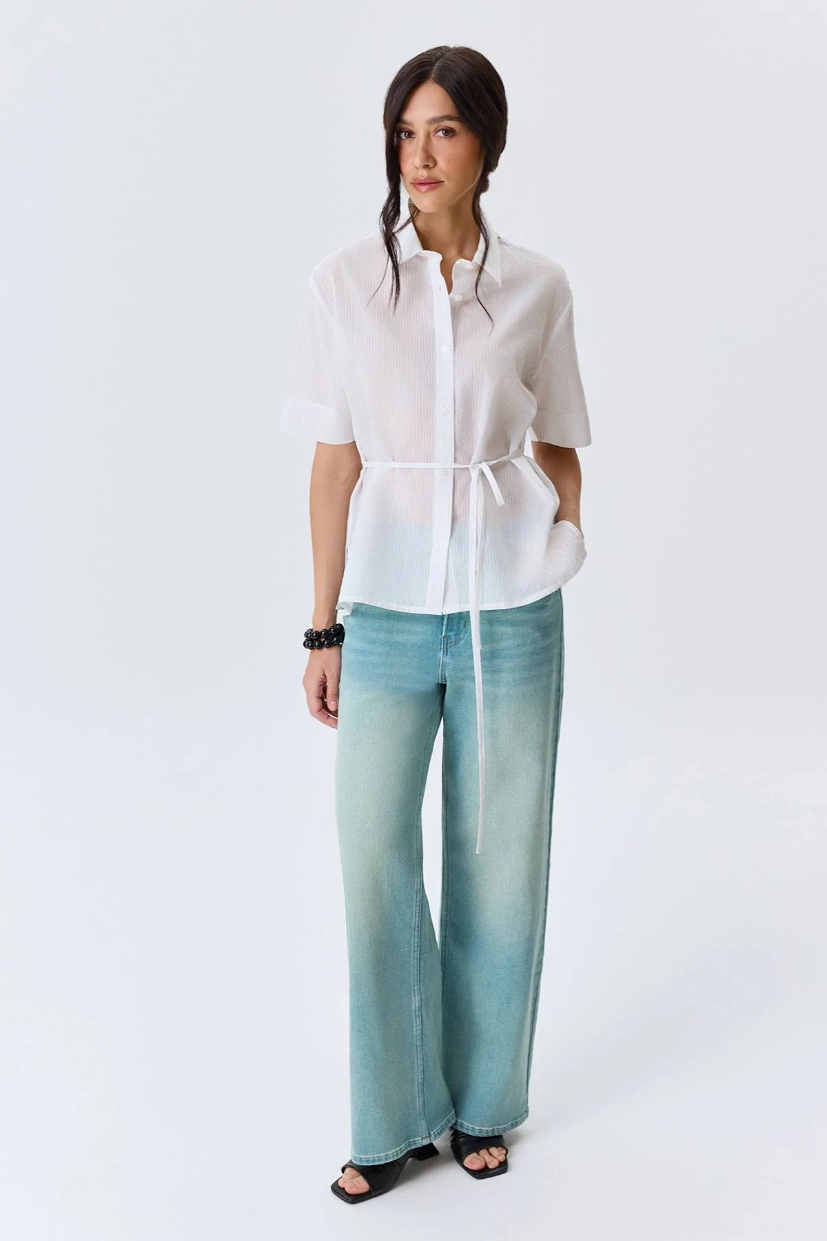 Блузка с вырезом на спине, 52