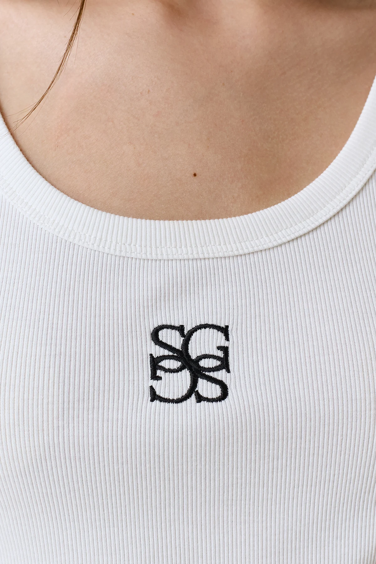 Хлопковый топ с графичной вышивкой, 42