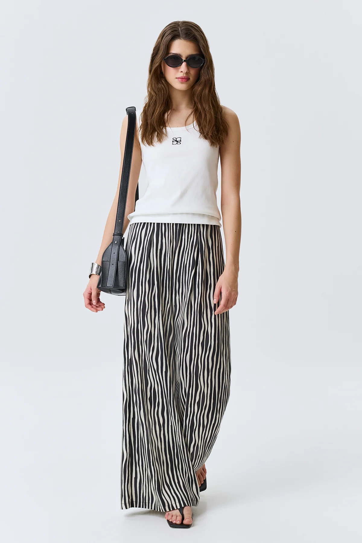 Хлопковый топ с графичной вышивкой, 42