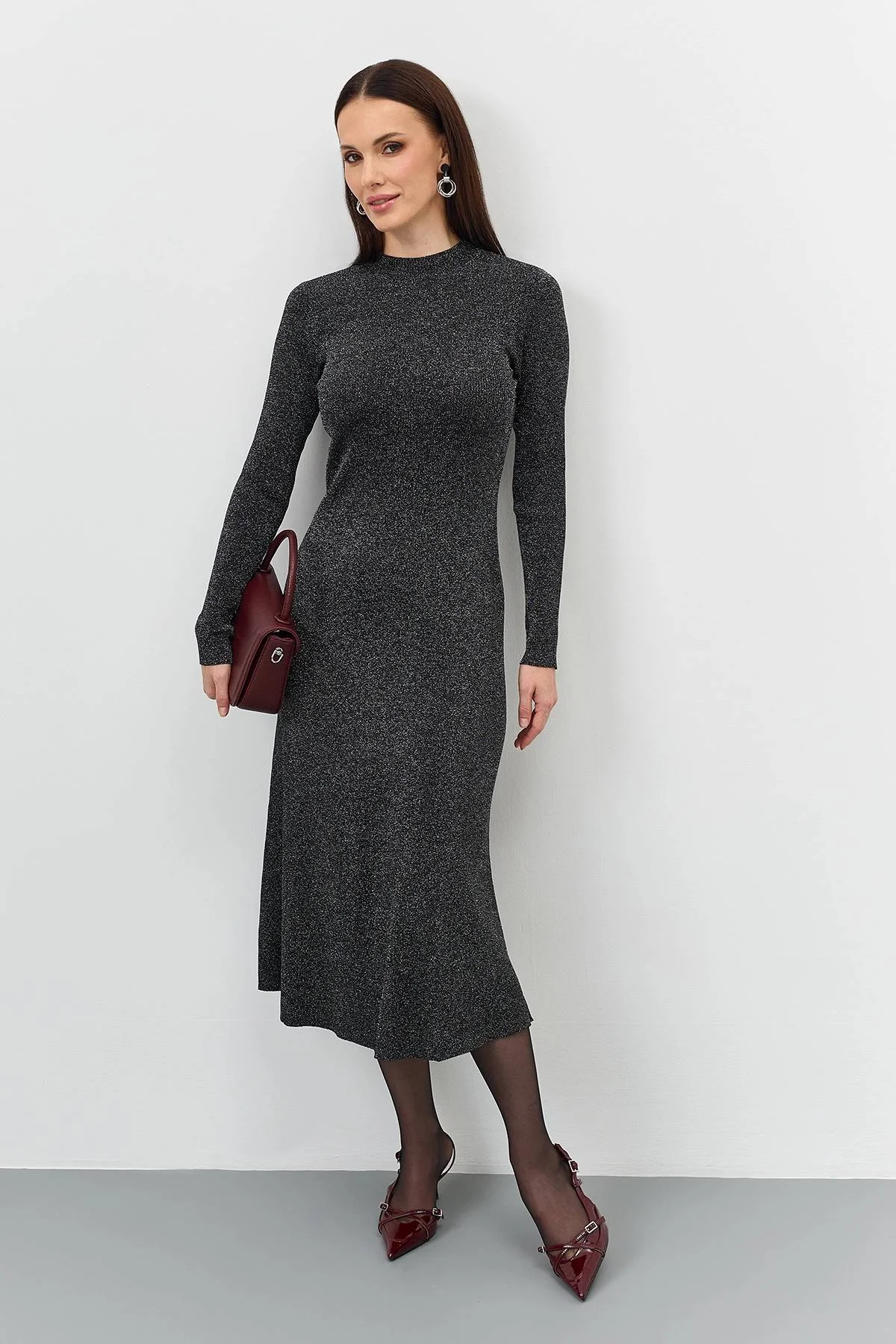 Лимитированная серия платье с мерцающим люрексом и отрытой спиной и ремень, 44