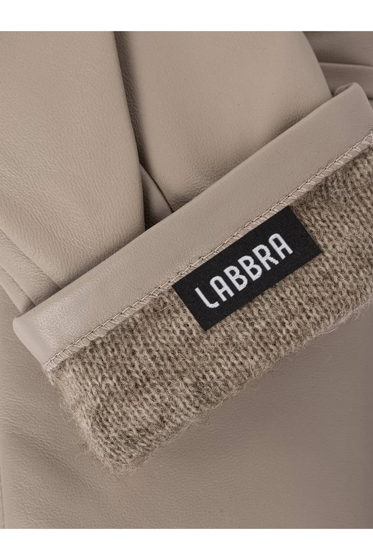 Перчатки серо-бежевые, 8