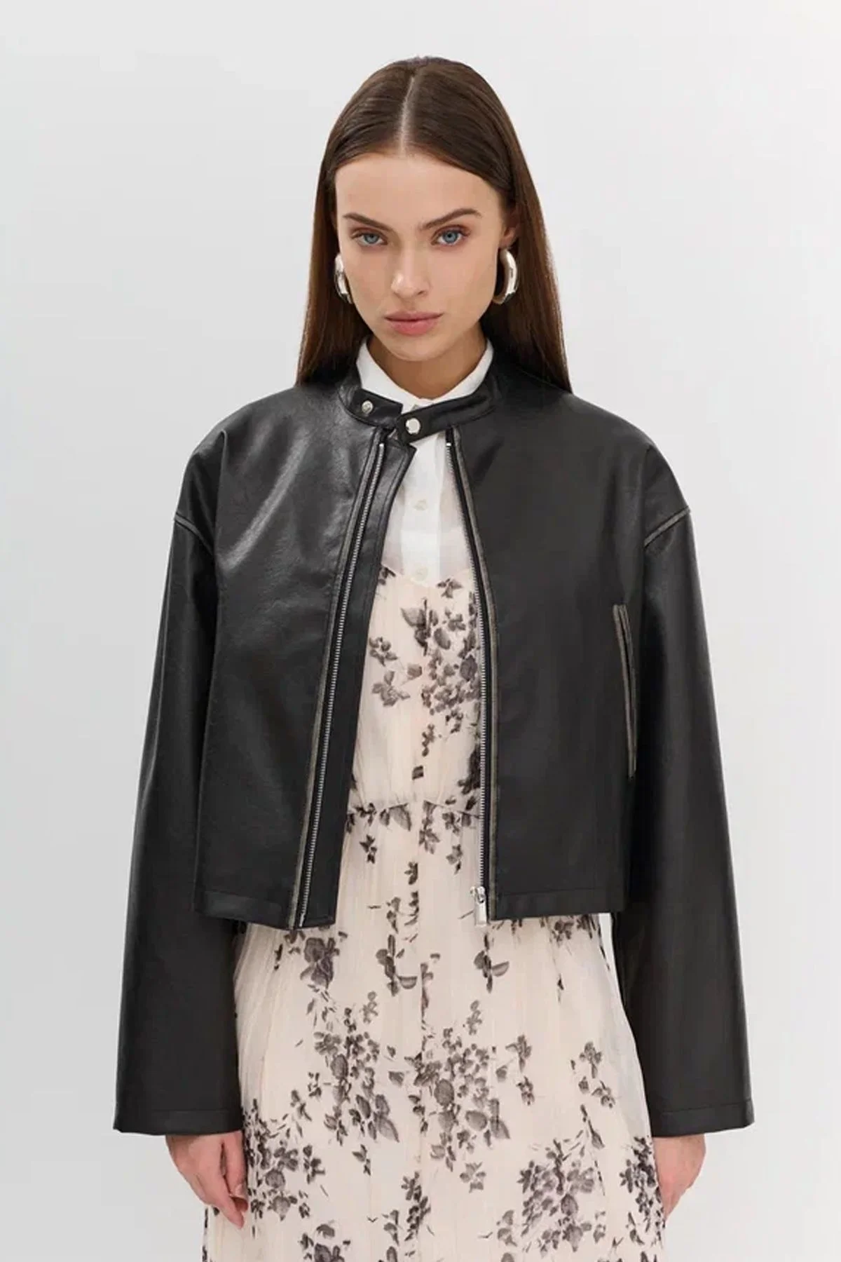 Куртка из искусственной кожи с контрастной варкой, 48р