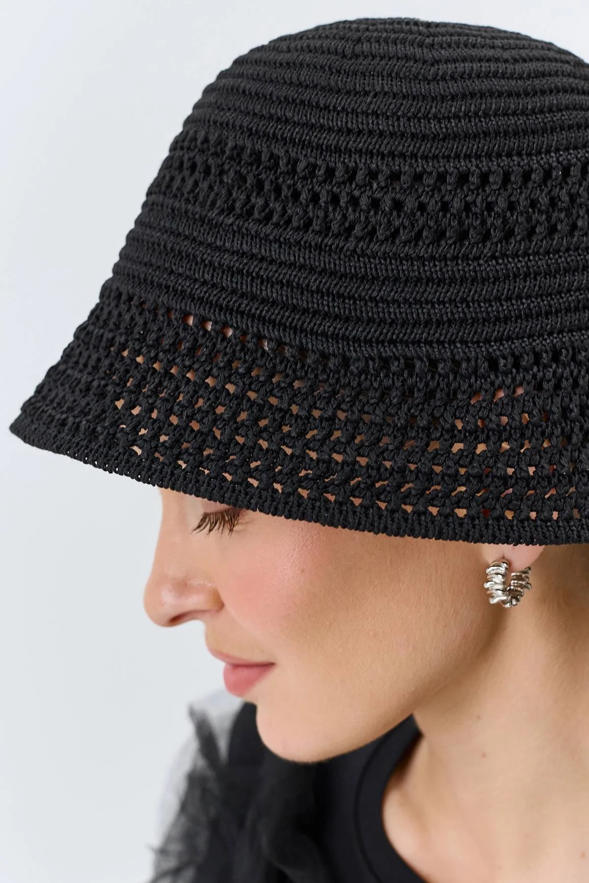 Летняя плетеная панама, One