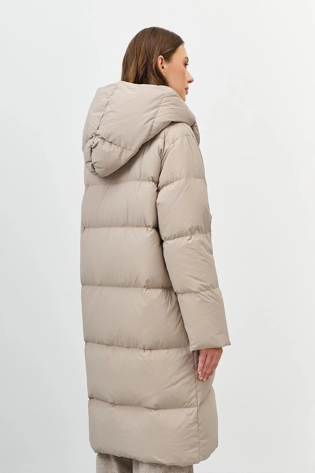 Пуховик с капюшоном, 52