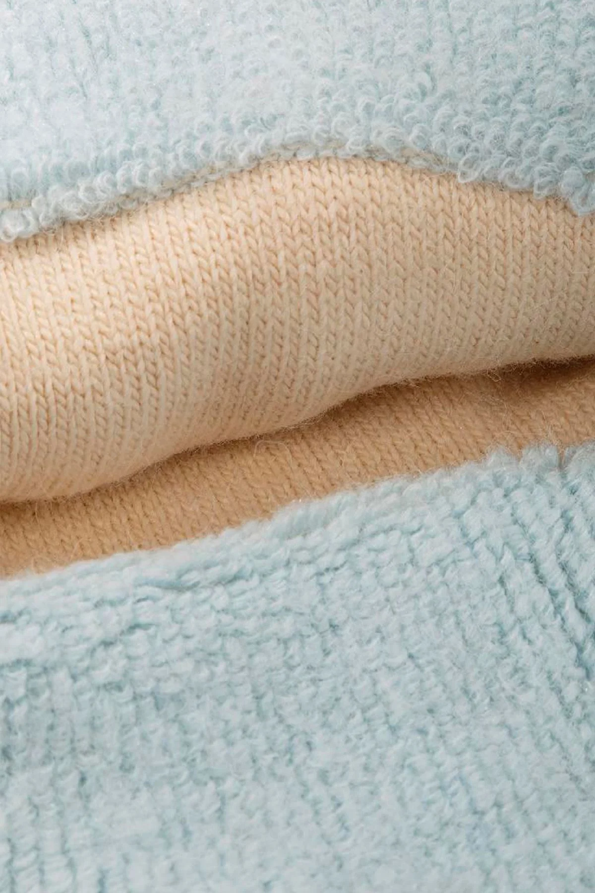 Шапка-ушанка с застёжками со стразами в пыльно-голубом цвете, 57