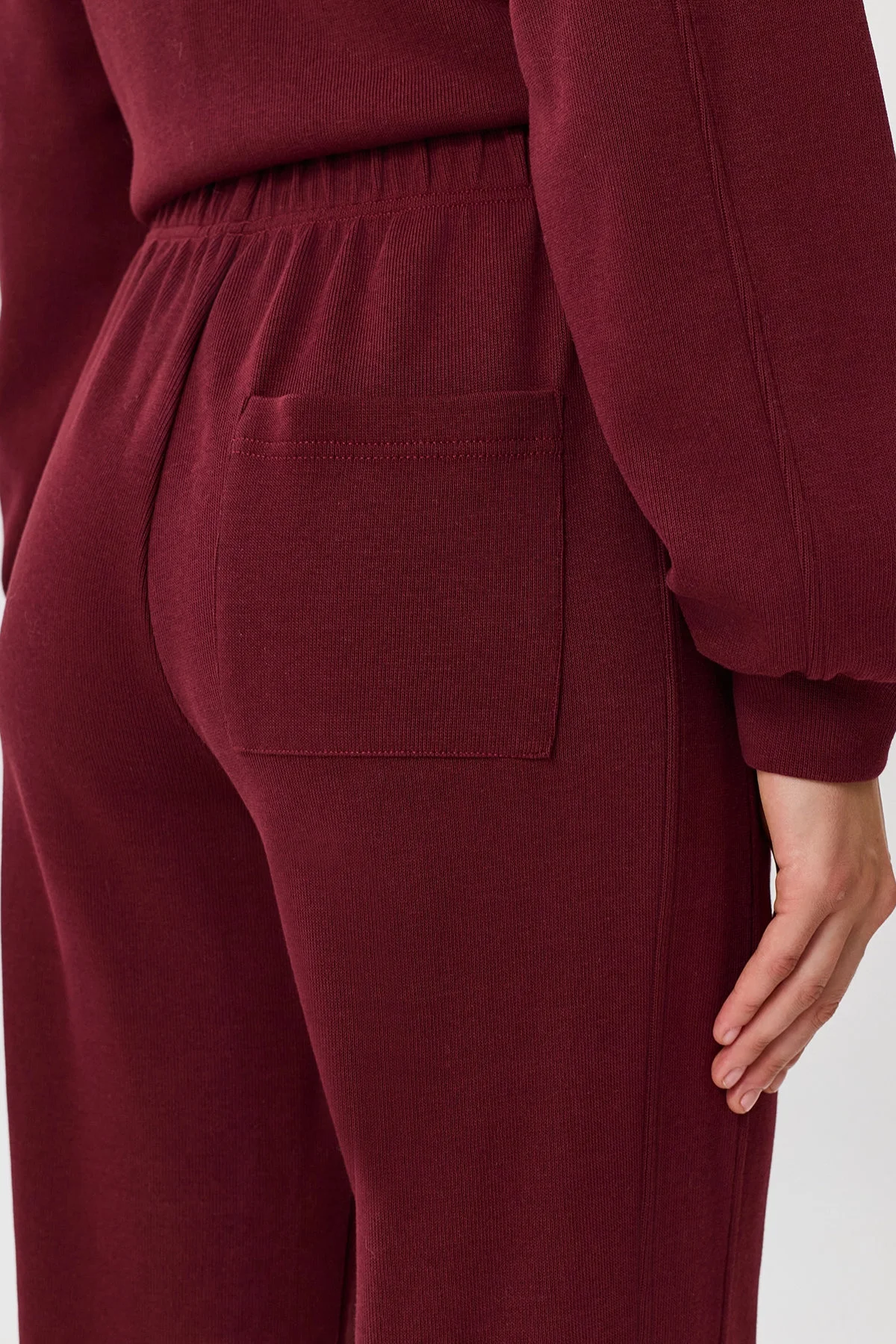 Хлопковые трикотажные брюки в бордовом оттенке, 50