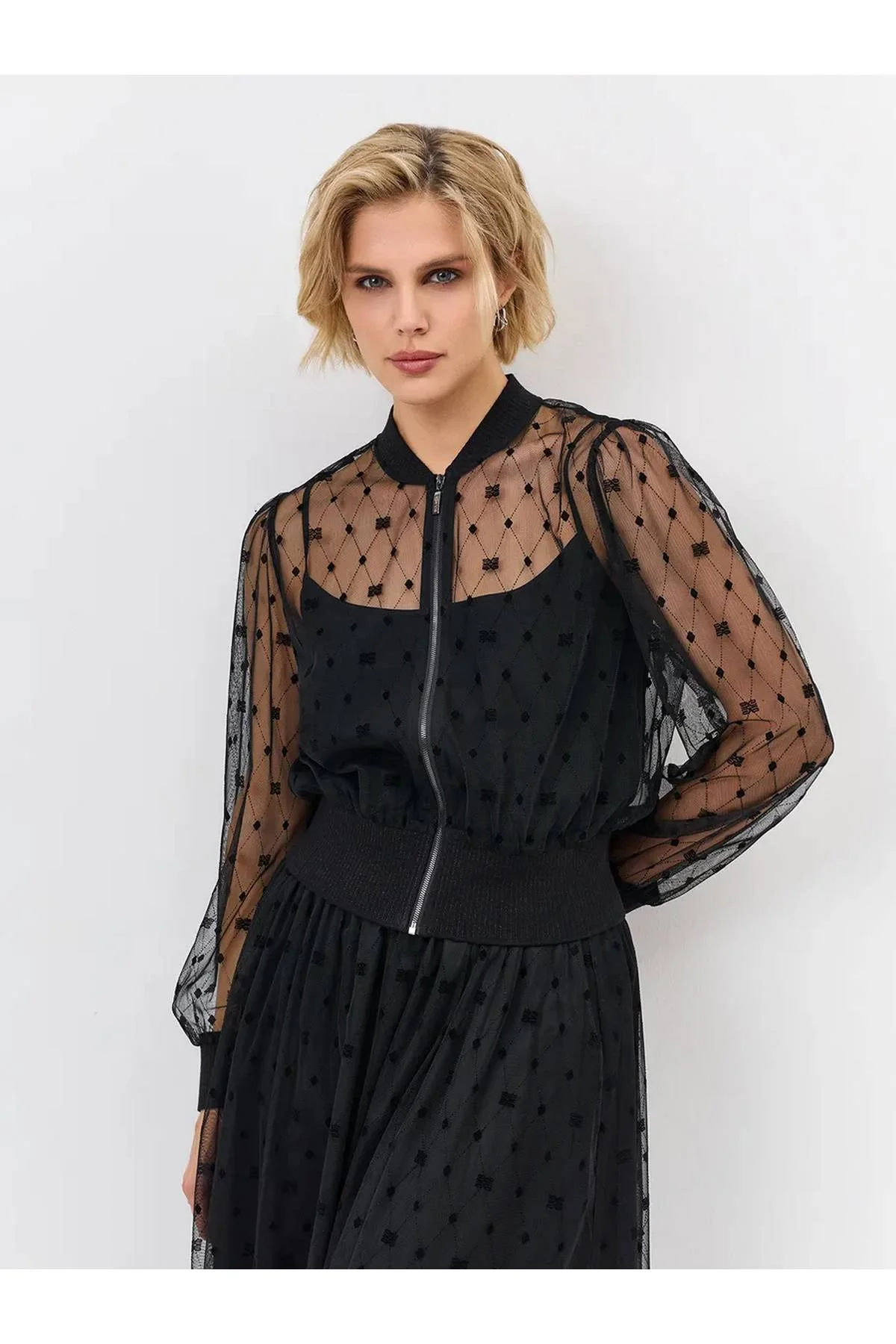 Лимитированная серия эффектный бомбер из прозрачной сетки и ремень, 40