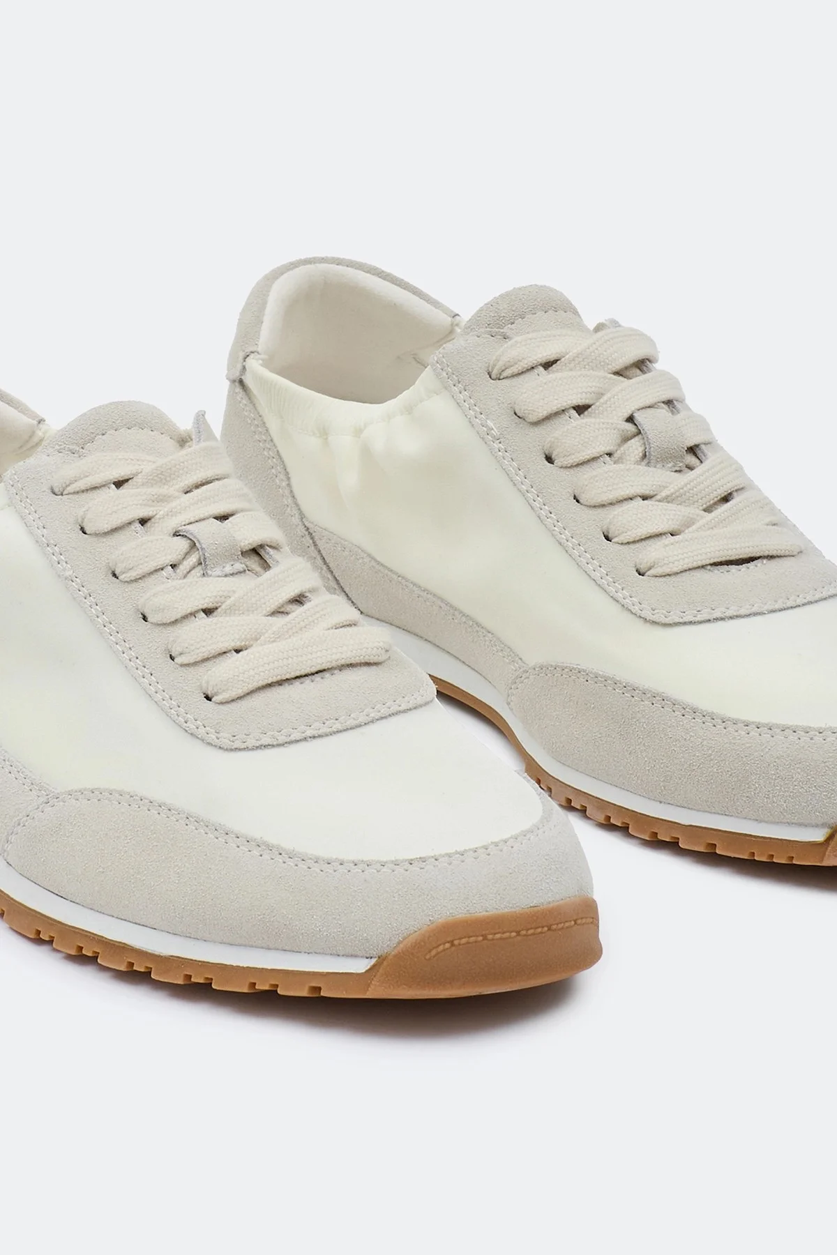 Кроссовки из замши с акцентной сборкой, 40