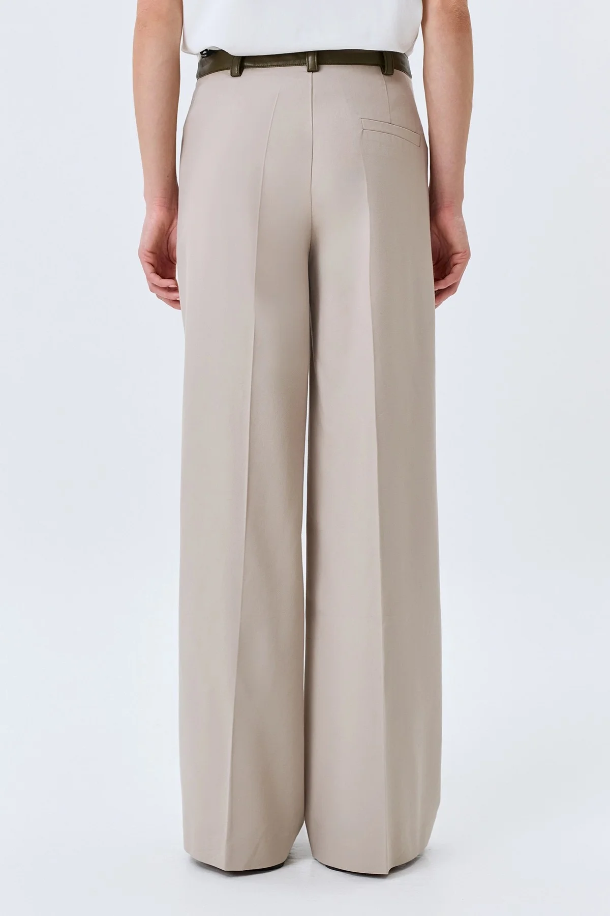 Широкие брюки с контрастным поясом, 48