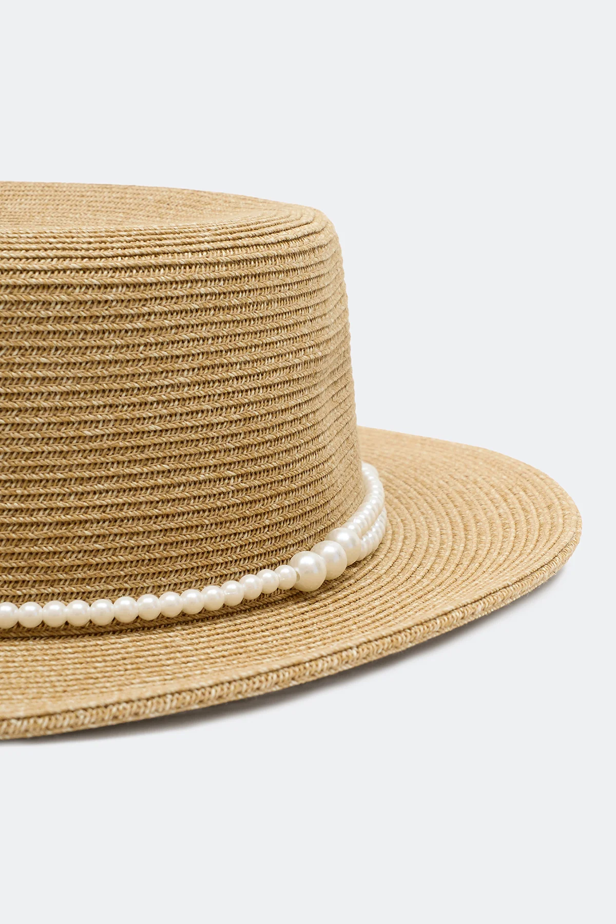 Шляпа-канотье с жемчужинами, One