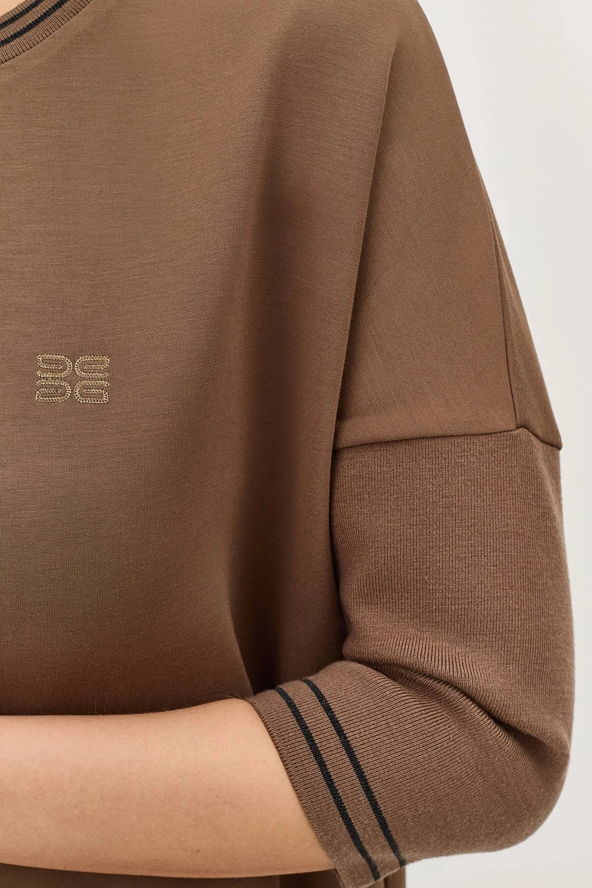 Лимитированная серия свободный джемпер в цвете Мокко с ремнем, 44