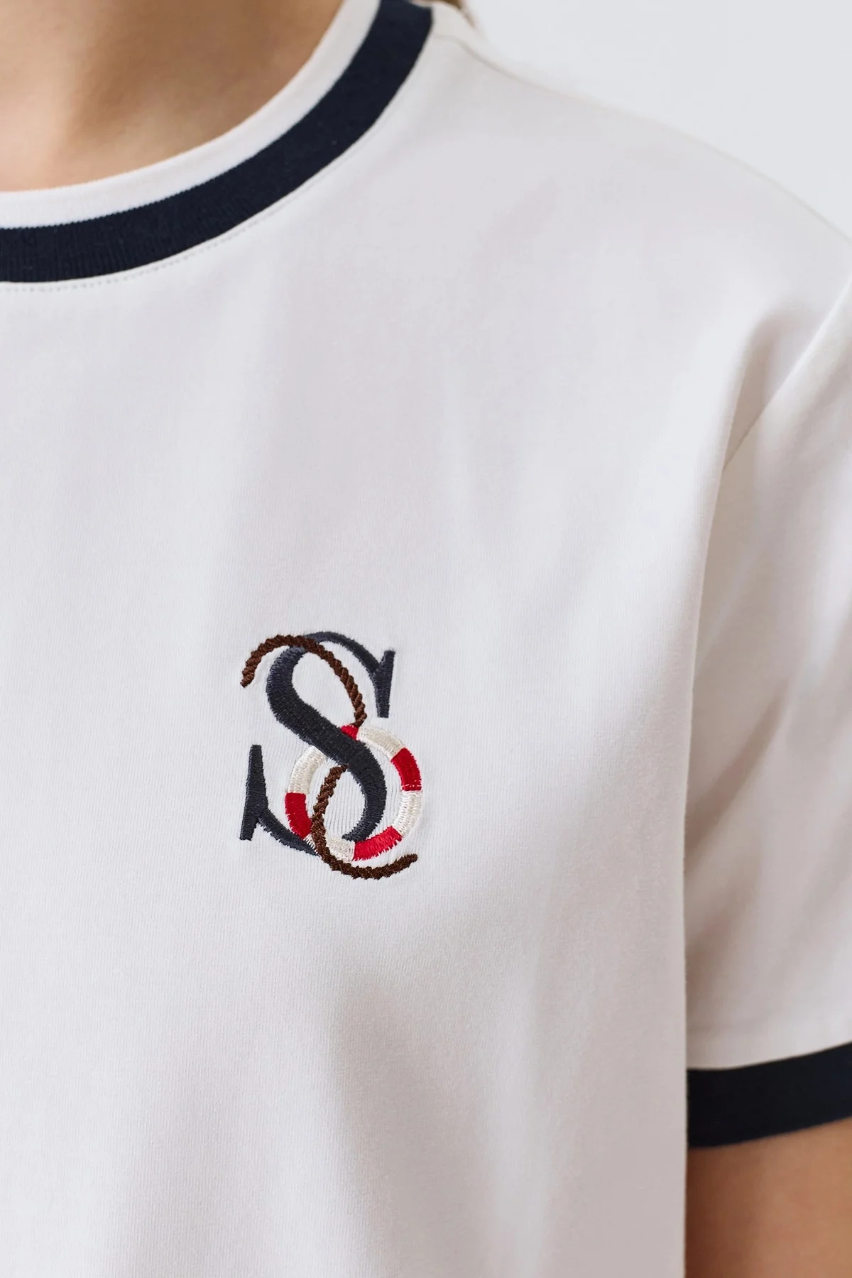 Футболка с контрастными деталями, 44