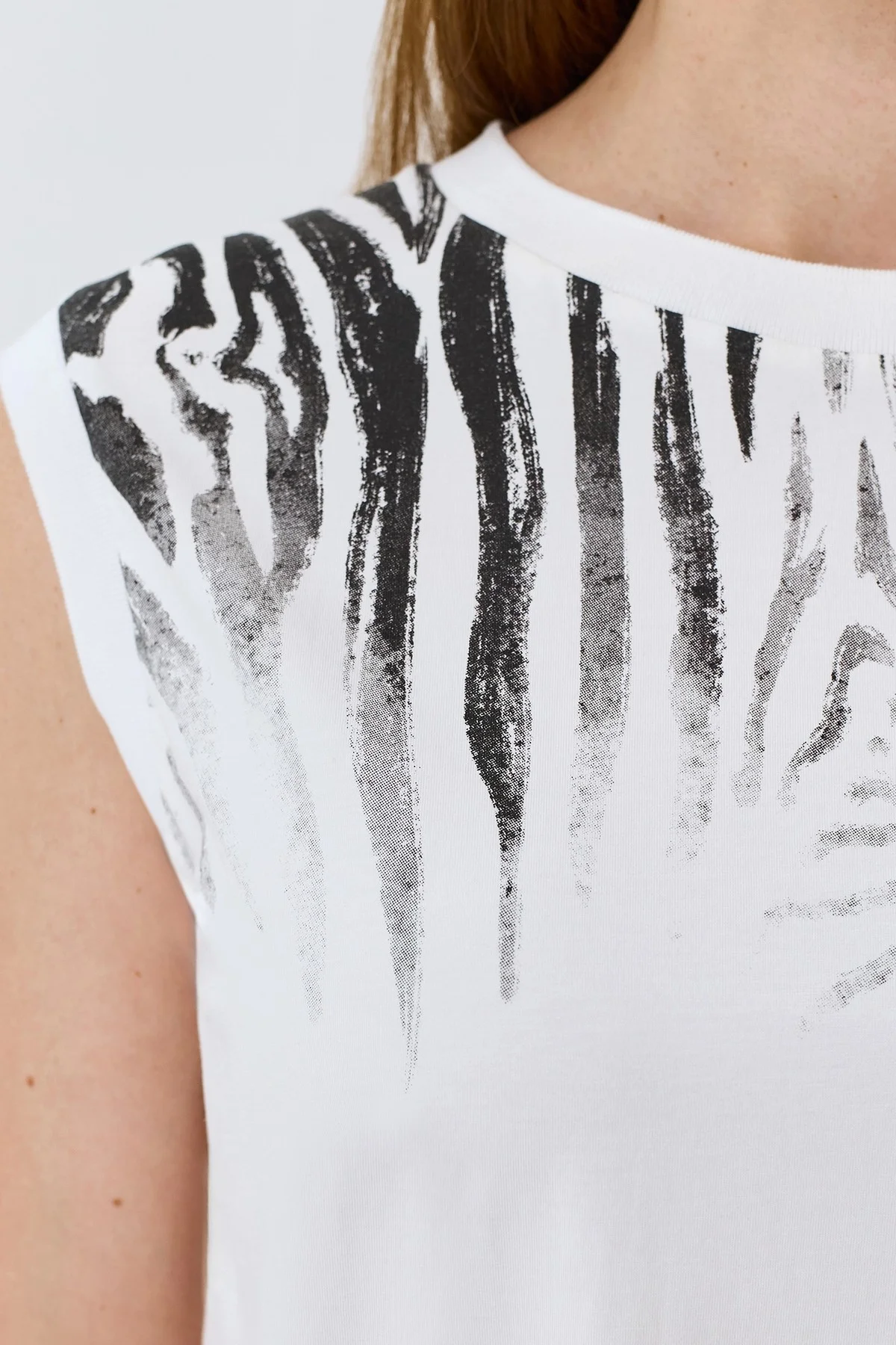 Топ с анималистичным принтом, 46