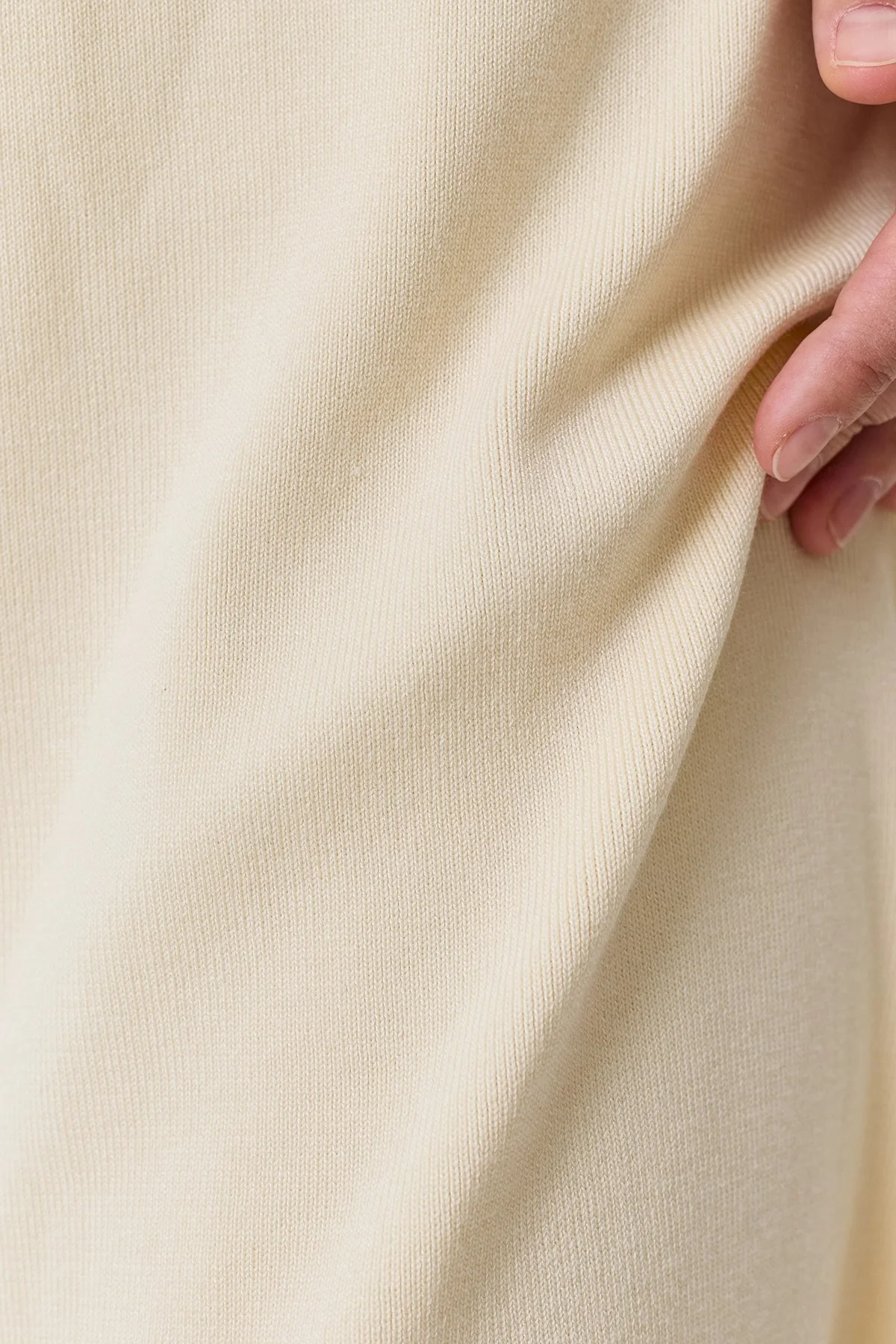 Молочное вязаное платье из лиоцелла, 48