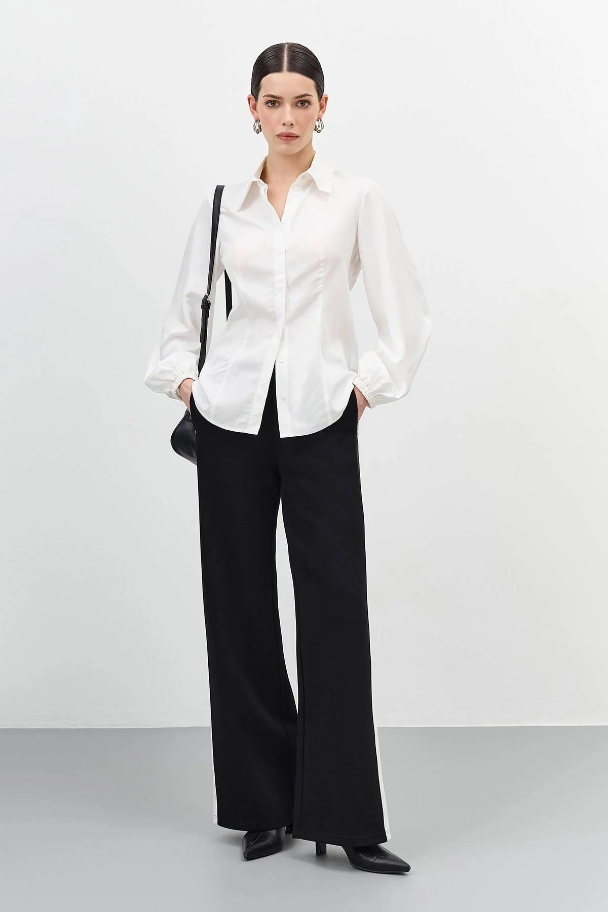 Лимитированная серия блузка с объемными рукавами и ремень, 40