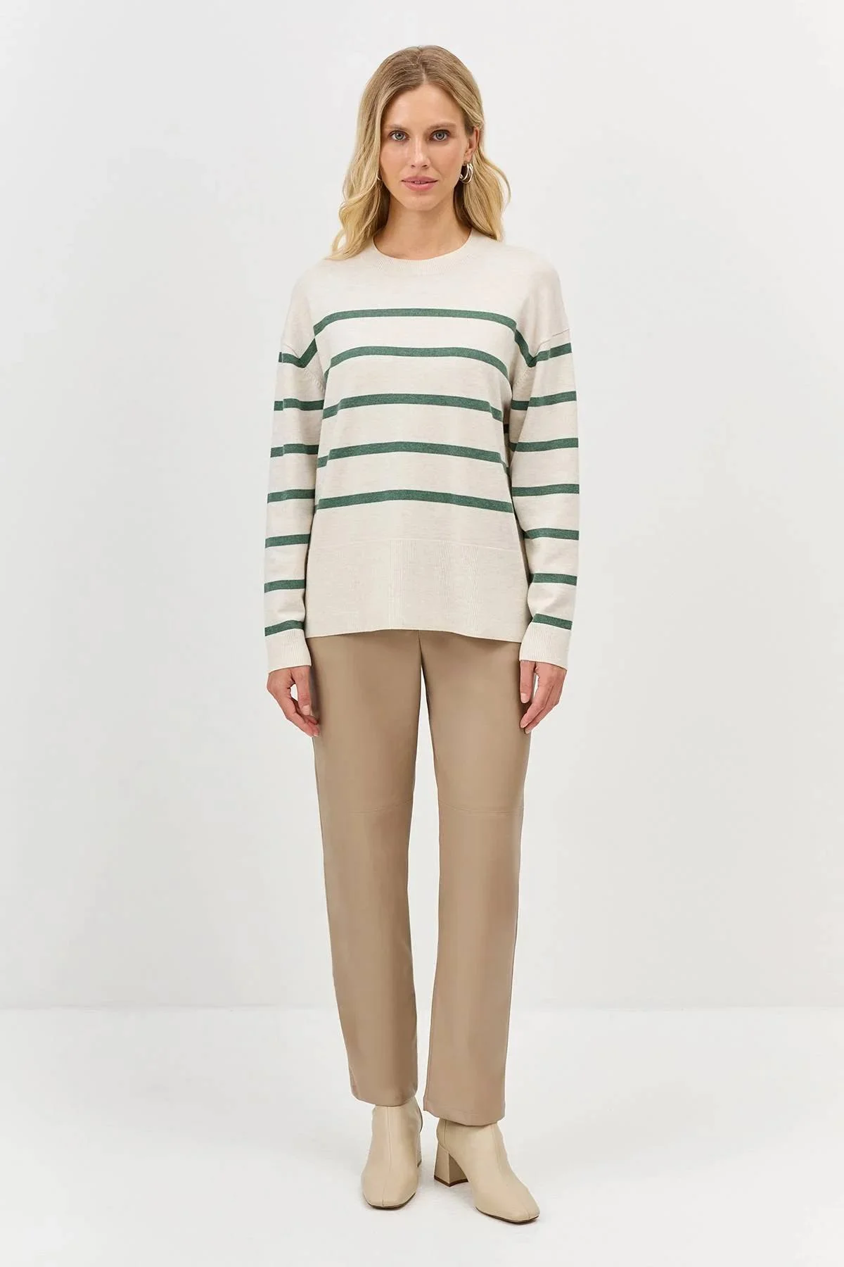 Джемпер в яркую полоску, 44